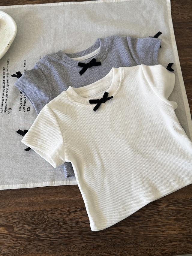 立体リボンリブTシャツ（2色展開）QBSH｜トップス スリムフィット｜小学生 ジュニア対応｜普段着｜韓国子供服｜女の子｜100-150cm｜2026夏服 ［取寄］