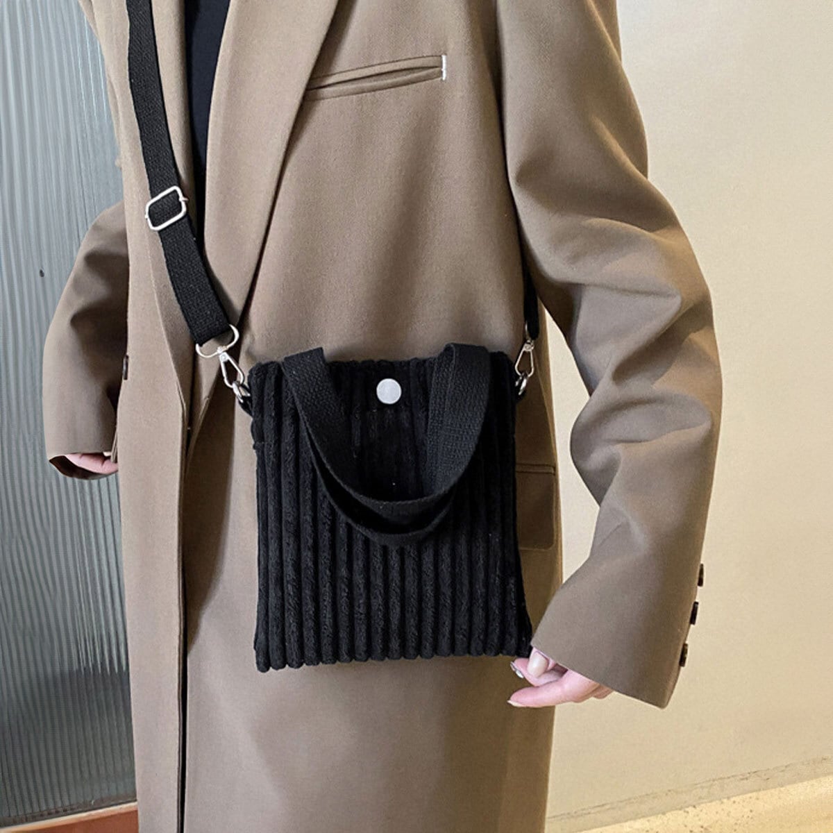 ミニバッグ コーデュロイ スマホポーチ レディース 秋冬 韓国 小さめ バッグ 大人 かわいい おしゃれ きれいめ カジュアル スクエアバッグ 軽量 肩掛け 斜め掛け 大人可愛い 大人女子