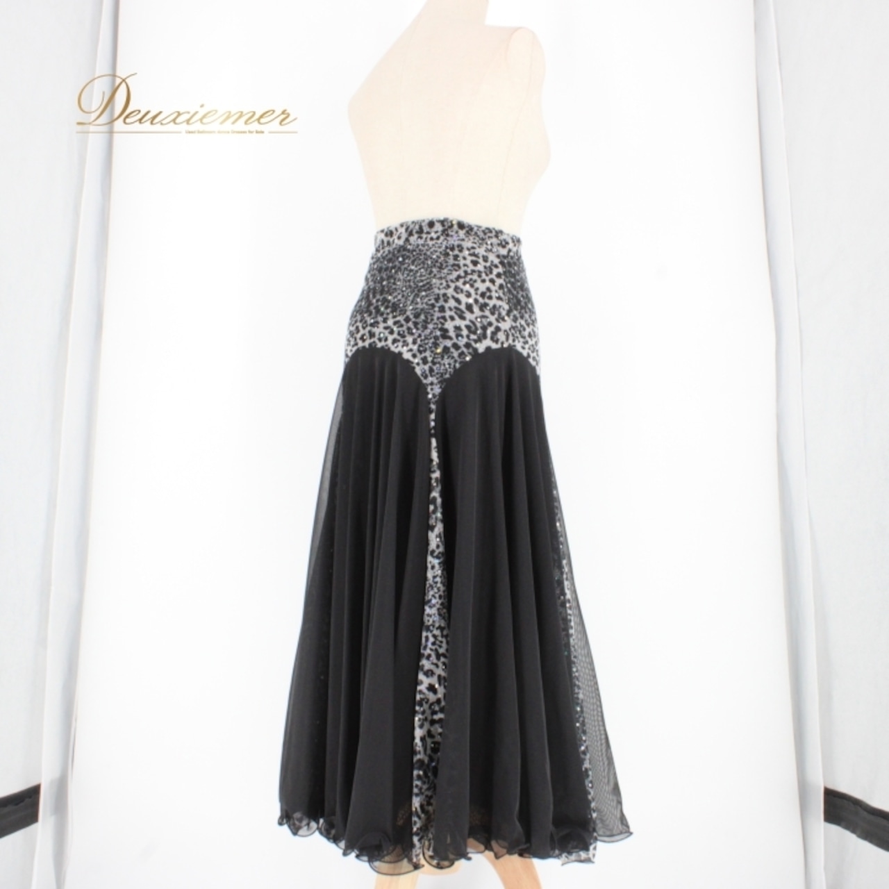 社交ダンス 衣装 スタンダード スカート レッスンウェア レディース 練習着 ACROSS 黒 ヒョウ柄 ブラック系 グレイ系 レース 透け感 上品 ショート丈 ダンススカート フレアスカート 可愛い おしゃれ 伸縮性 通気性 ヒョウ柄スカート 洗濯可 スポーツウェア ダンスレッスン 体型カバー 着回し 楽ちん 休日用