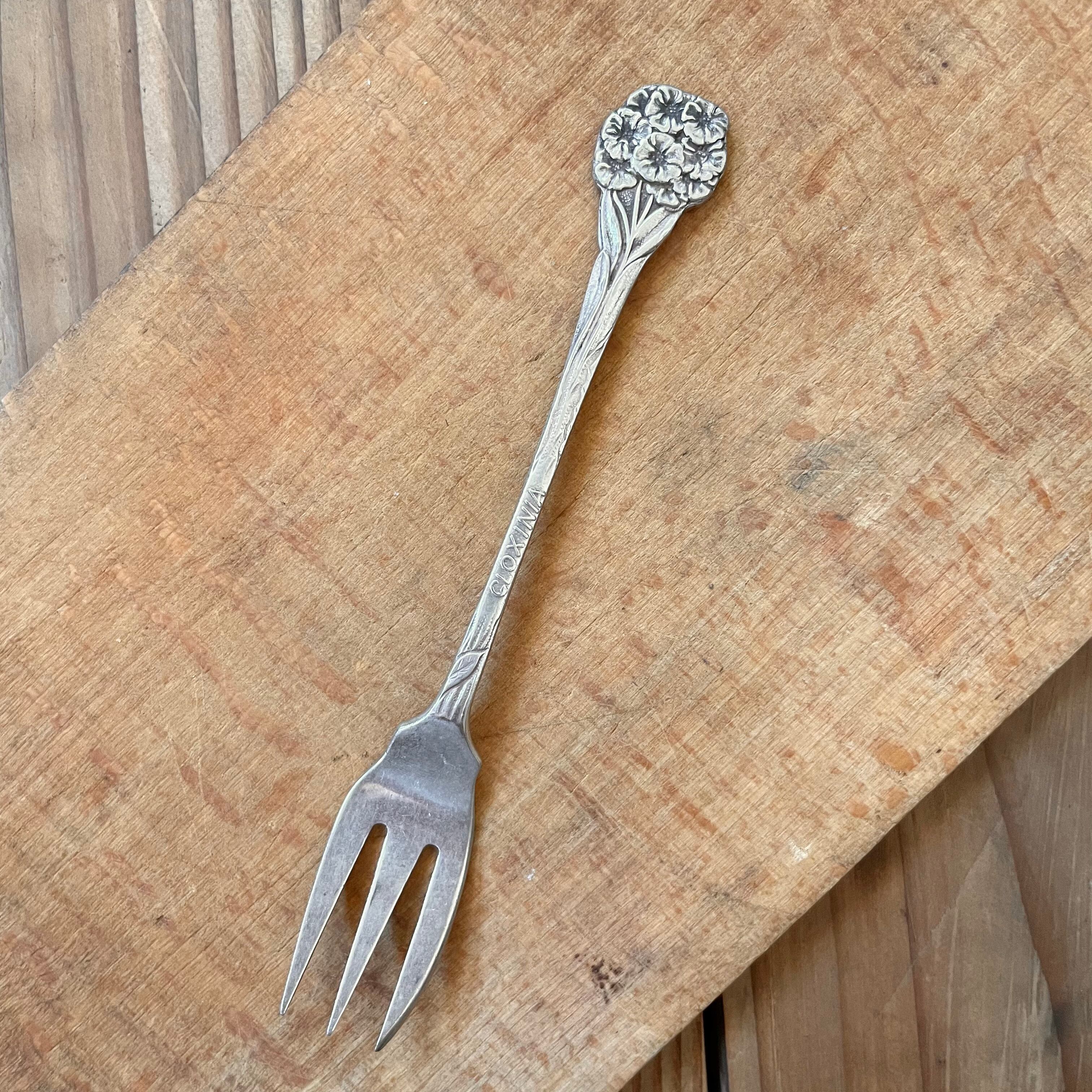 小さな花模様のフォーク3