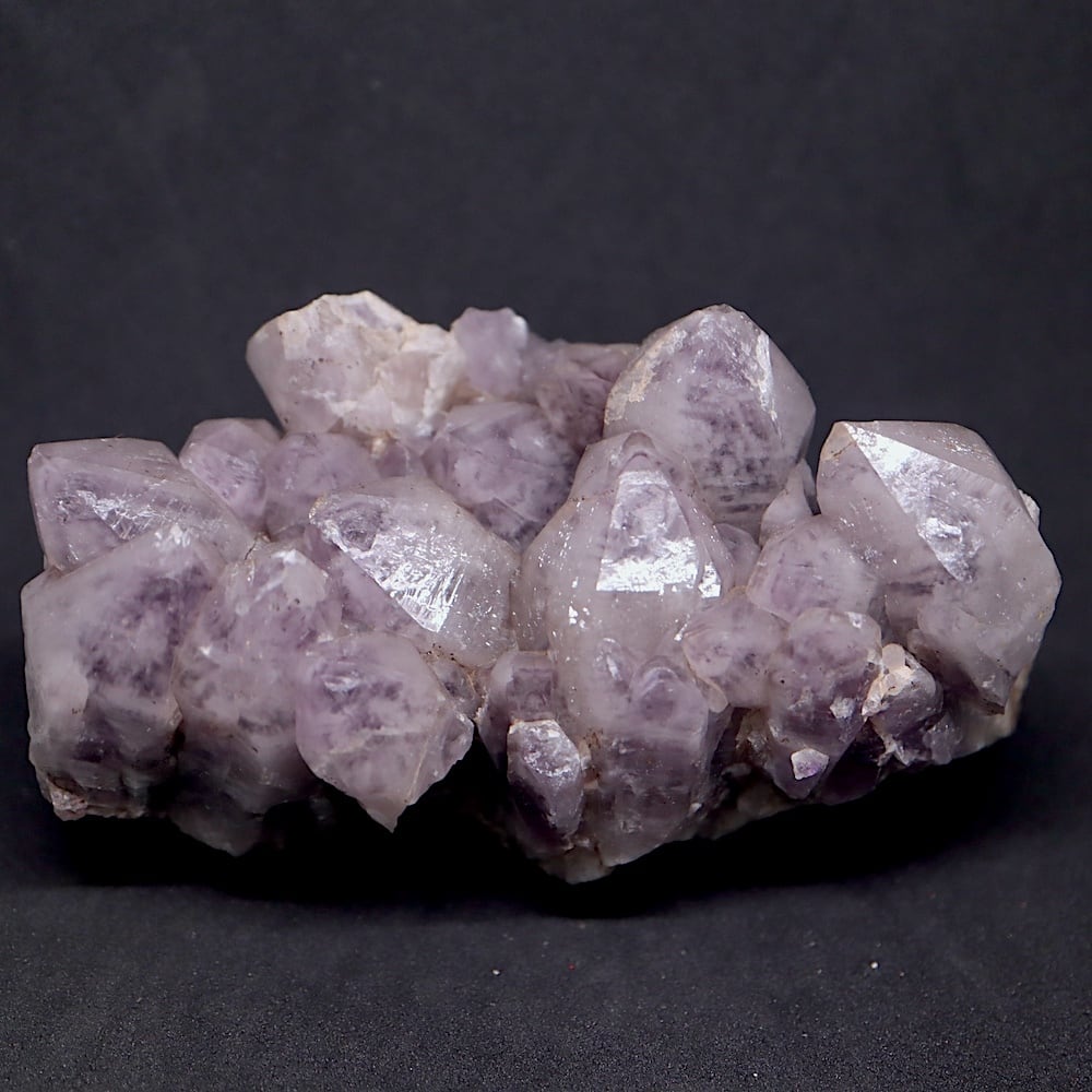 大きい！ユニーク！アメジスト 紫水晶 701.4g AMT291 鉱物 原石 天然石