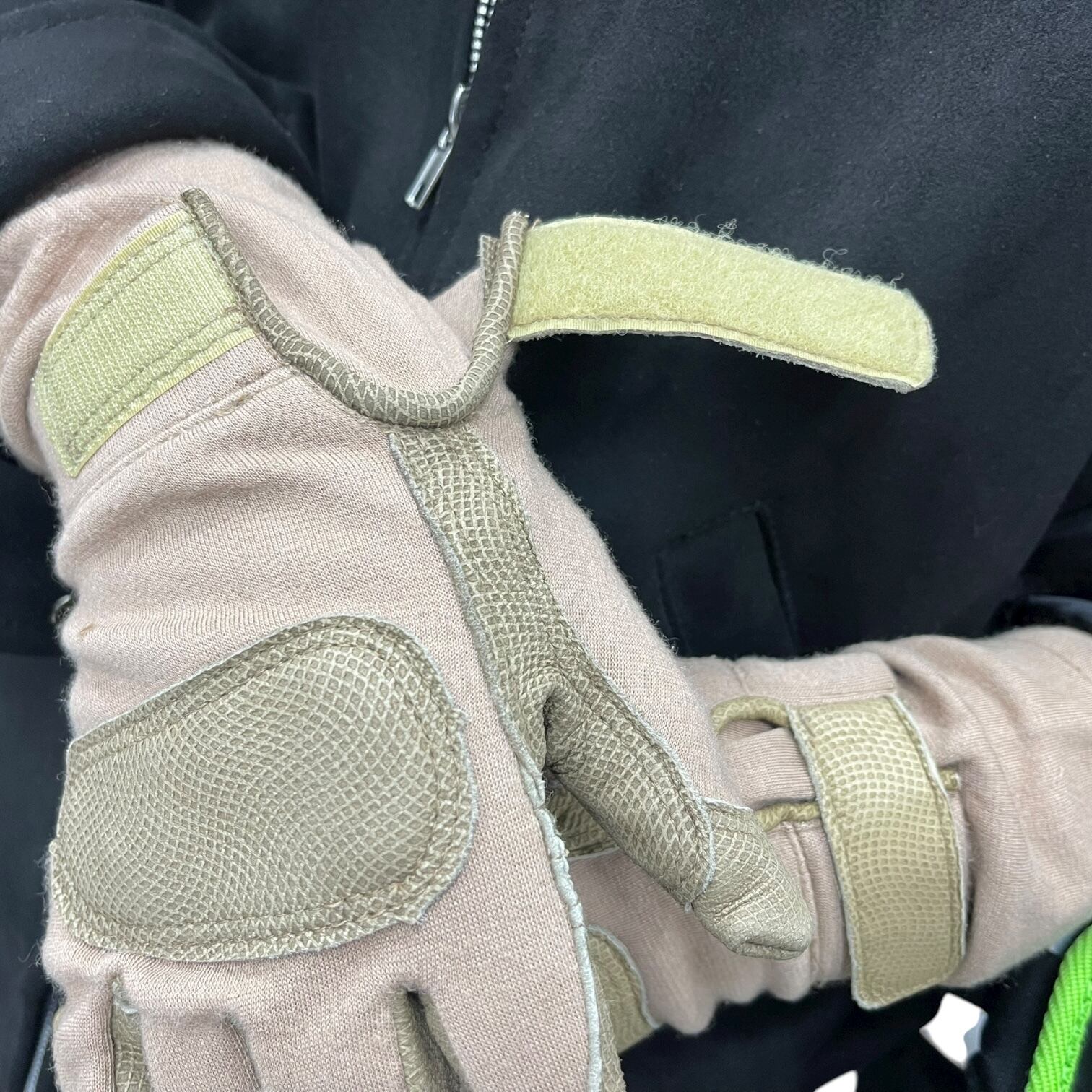 【卯三郎こけし】親子こけし 二体セット 22cm & 12cm 台付き・木札付 卯三郎こけし】親子こけし 二体セット 22cm & 12cm 台付き・木札付