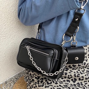 【予約】functionality chain shoulder bag