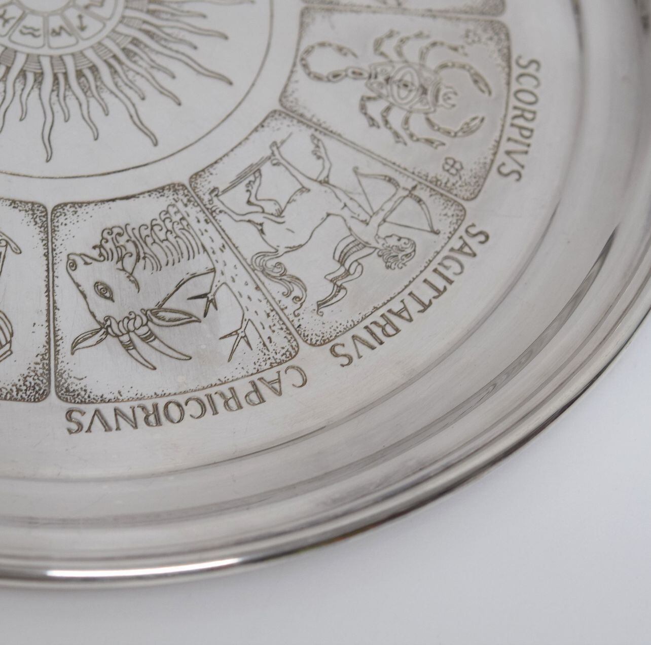 Christofle クリストフル FLEURON 12星座 トレイ 直径32.5cm | 一丁目