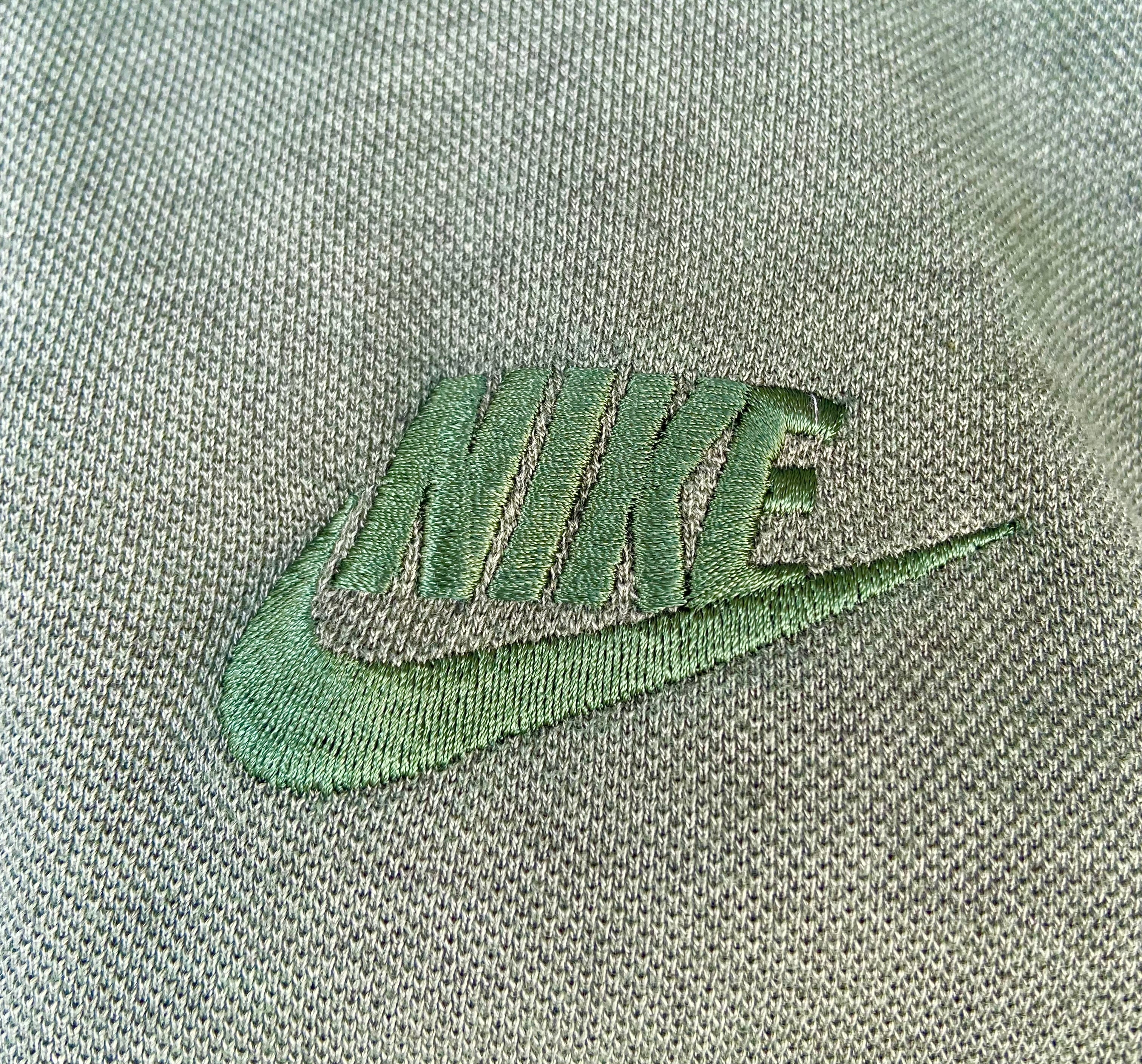 【大人気ブランド】NIKE FCRB ポロシャツ　グリーン　刺繍　コラボ　M 大人気ブランド】NIKE FCRB ポロシャツ グリーン 刺繍 コラボ M
