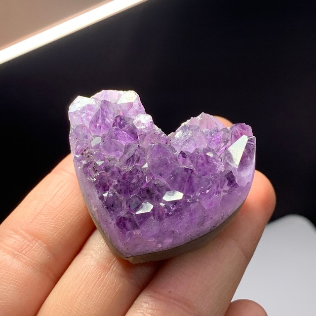 6.ハートアメジストクラスター
