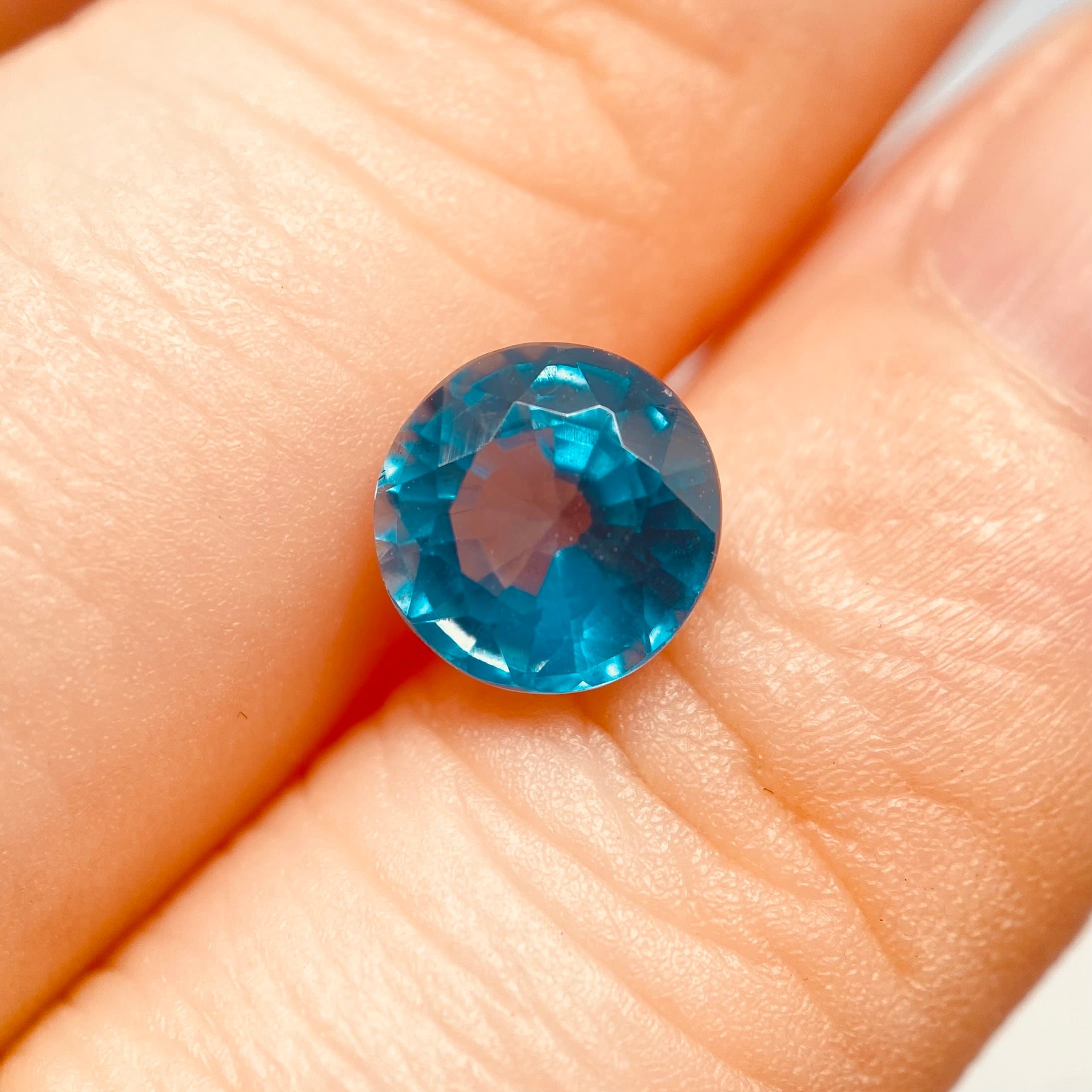 オーシャンブルーのカイヤナイト