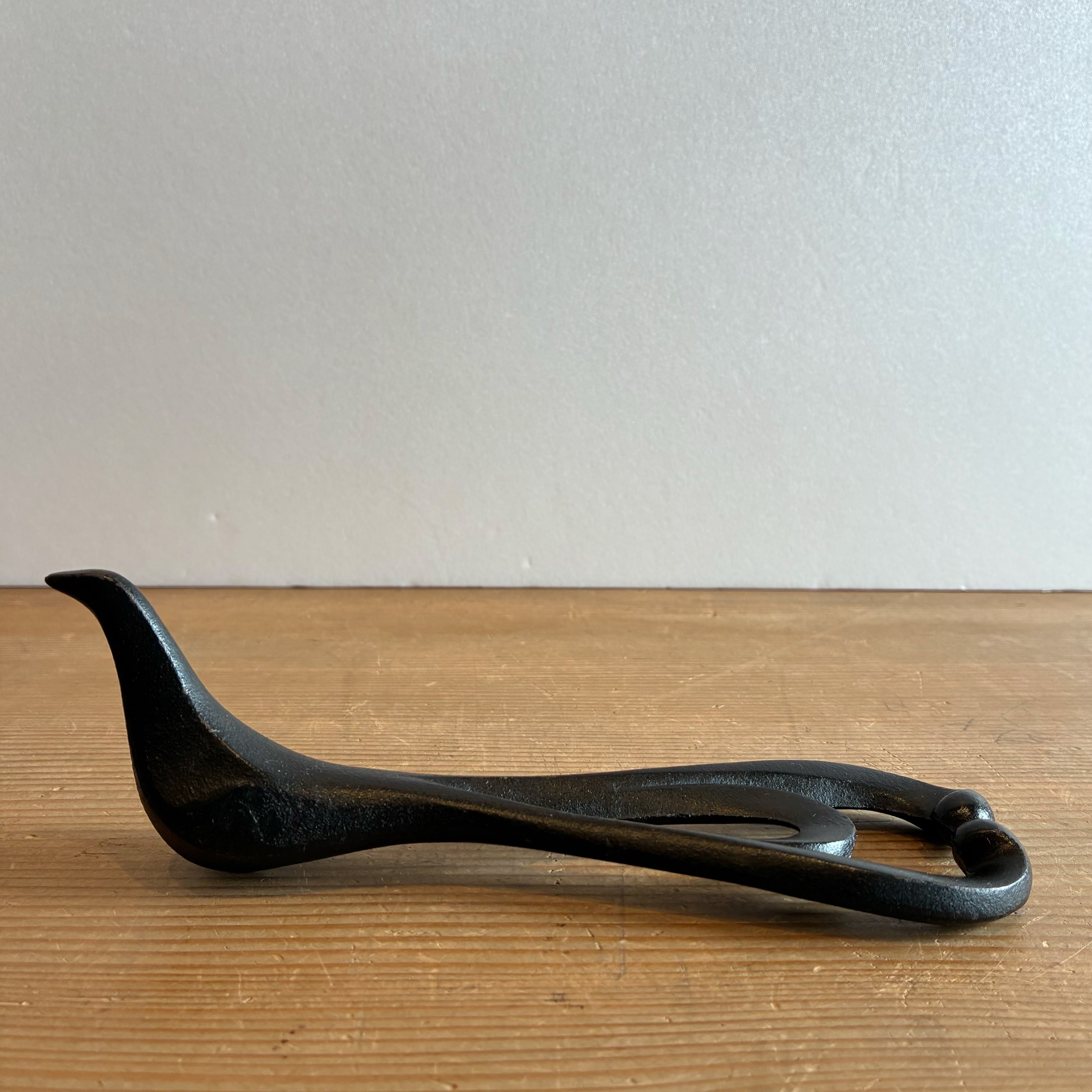 Bird bottle opener