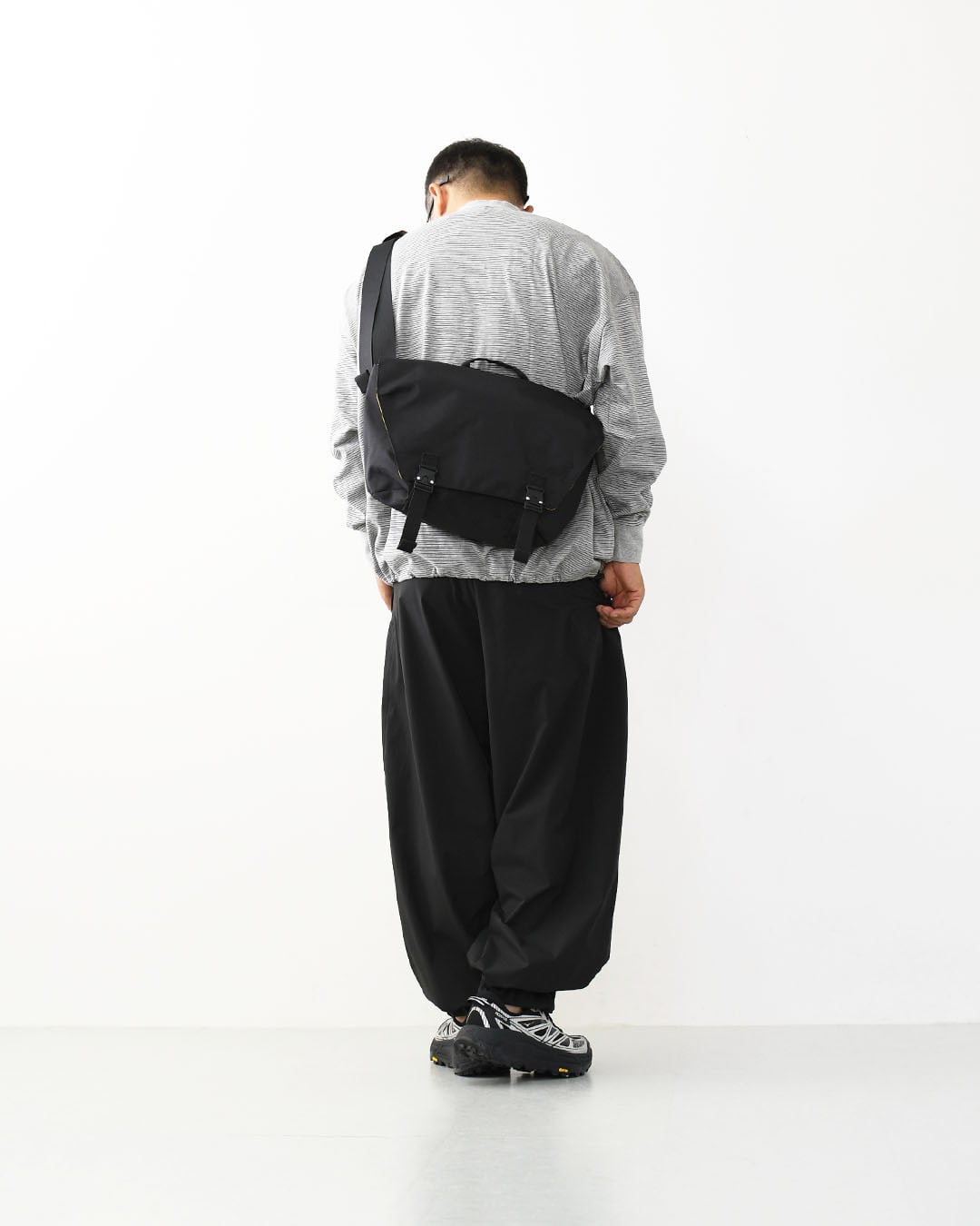 meltum [メルタム] COMPACT MESSENGER BAG [MTM-BG-0375-26