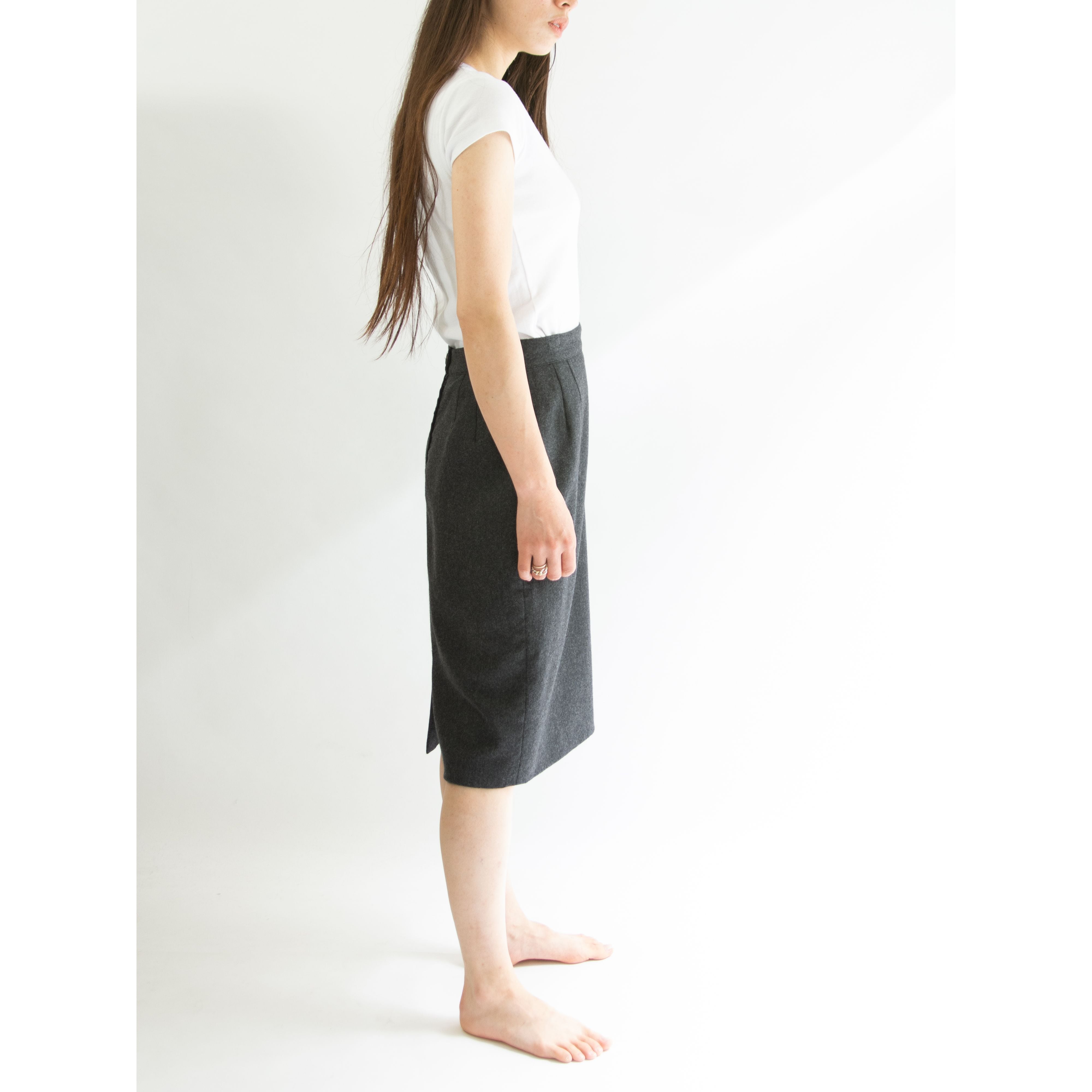 【VALENTINO】Made in Italy wool-cashmere 2tuck skirt（ヴァレンティノ イタリア製ウールカシミアスカート）2a