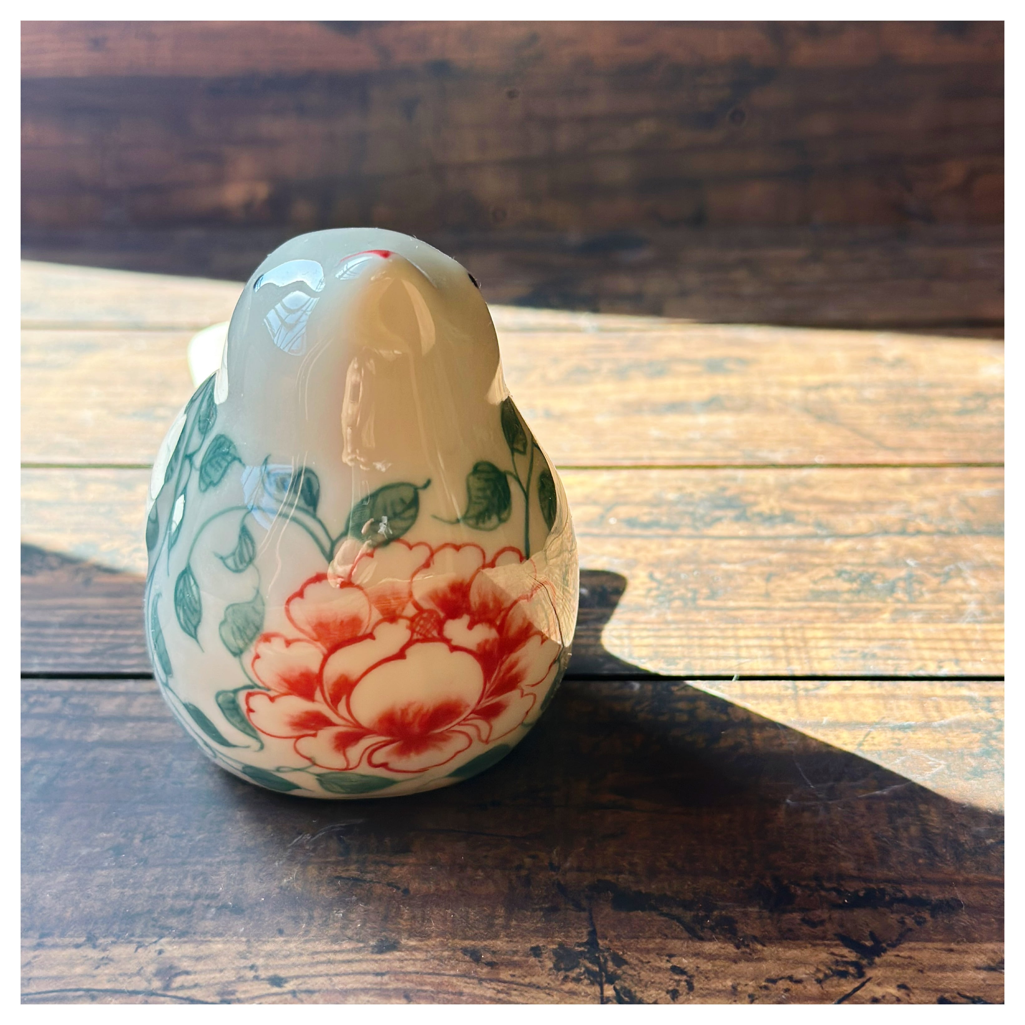 ベトナムのバッチャン焼き 牡丹絵の鳥の置物 | Kc-Labo's shop