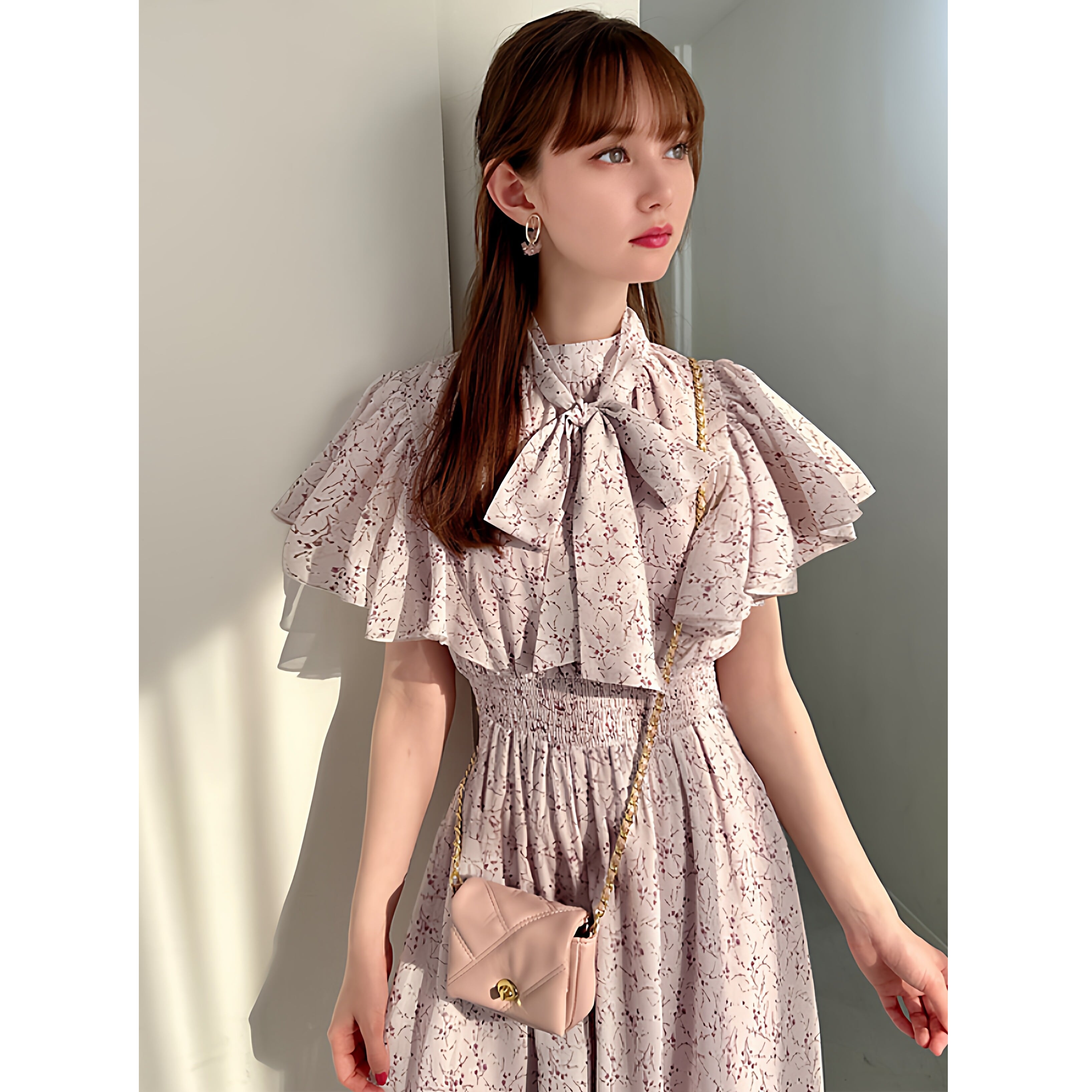 【2色】ロングドレス レディース プリーツワンピース リボンネック 花柄 シフォン A ライン フレアシルエット シャーリングウエスト フリルスリーブ 上品 フェミニン 清楚系 デート お出かけ 夏コーデDQ2-TB-HJtt007
