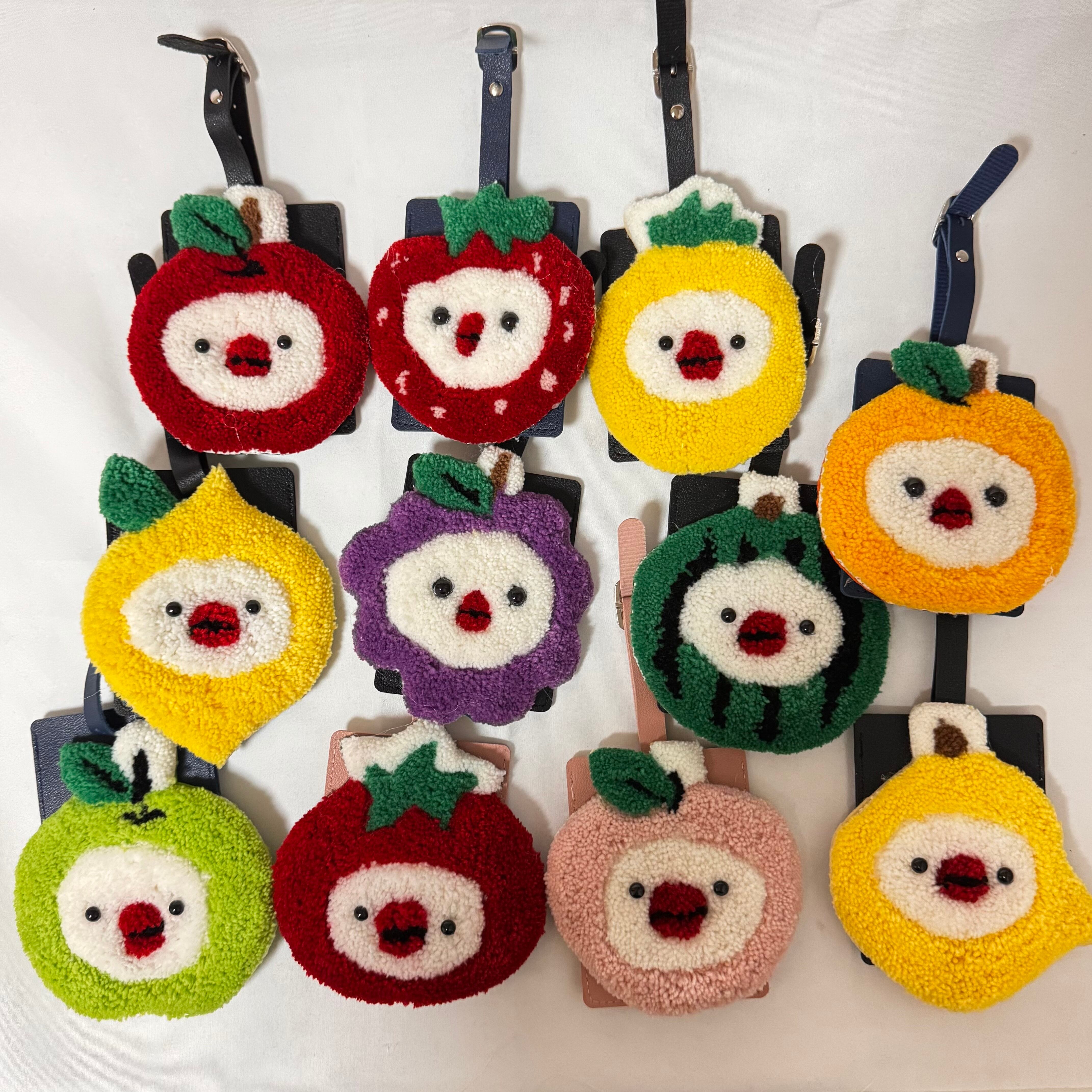 ふわふわフルーツの文鳥キーホルダー - Tufty Bird Tag | Mofu Rug