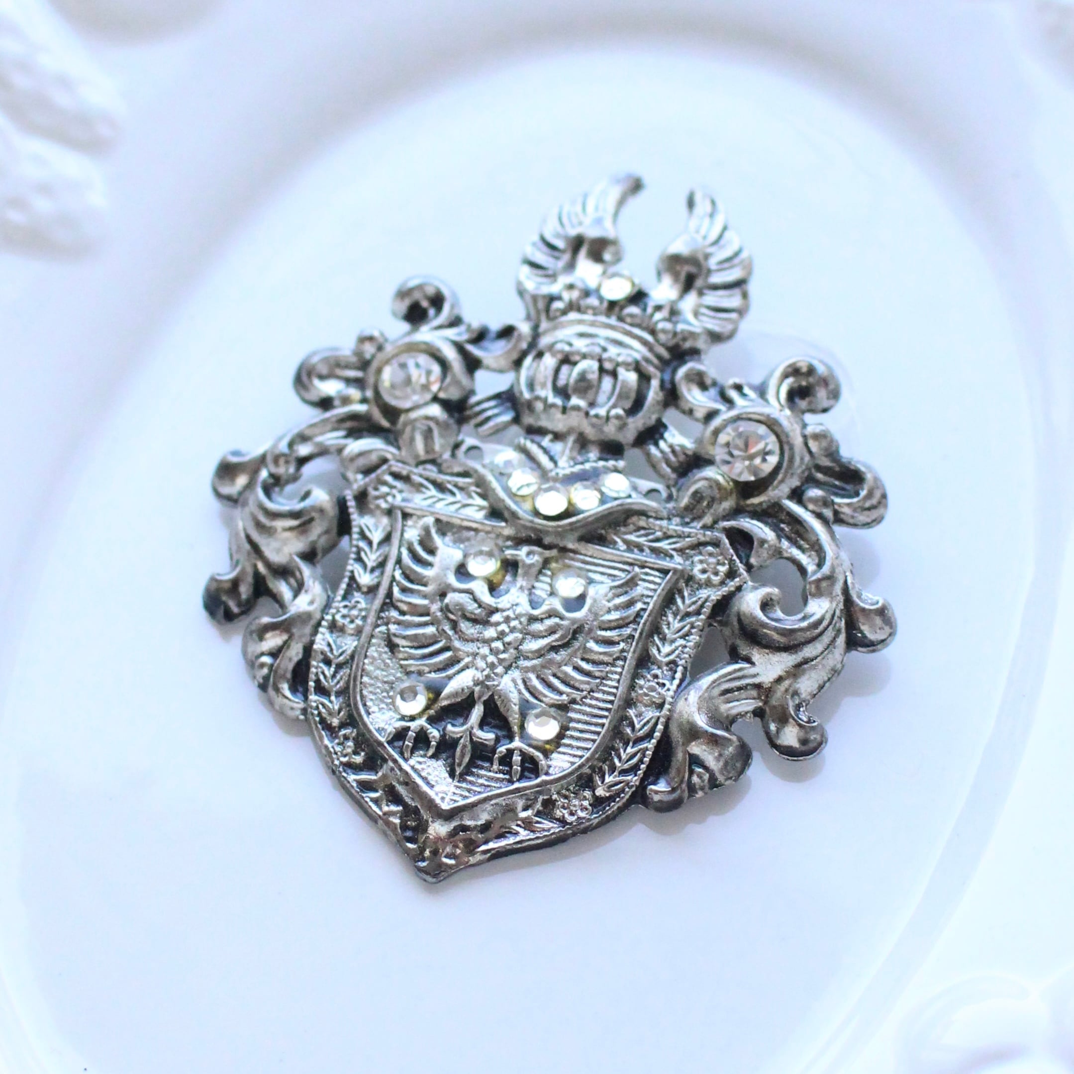 エンブレムブローチ シルバー