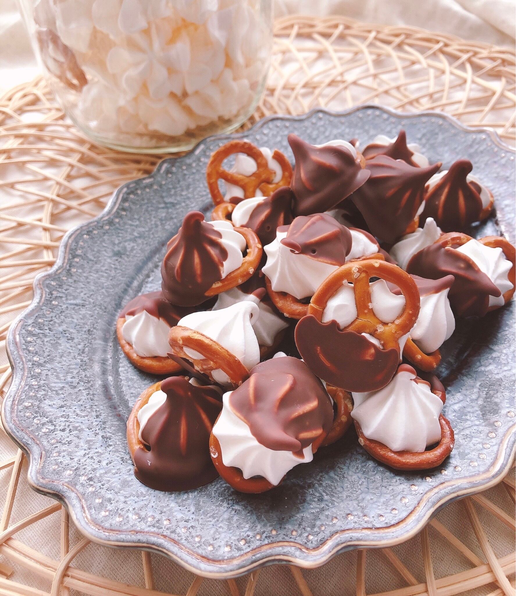 メレンゲプレッツェルチョコがけクッキー | Pay ID