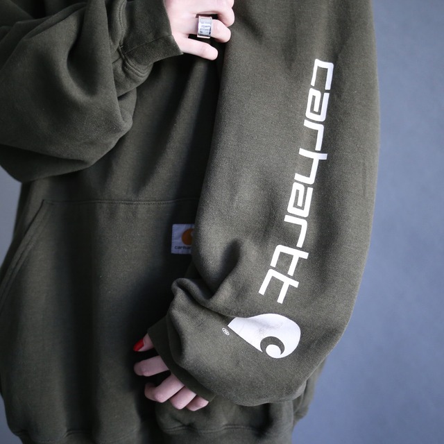 "Carhartt" sleeve logo printed design over silhouette sweat parka