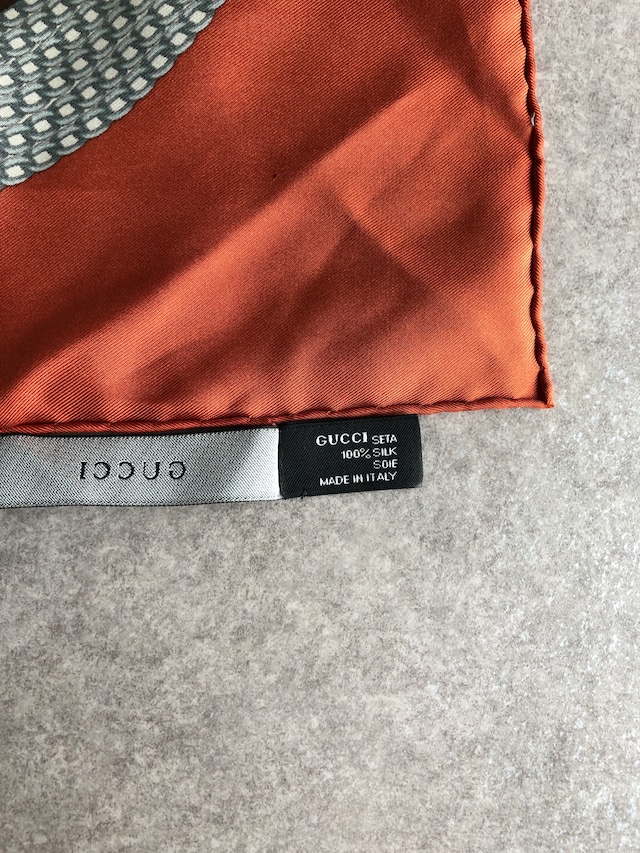 GUCCI グッチ スカーフ ベージュ ロゴ シルク vintage ヴィンテージ オールド 7sbgn3