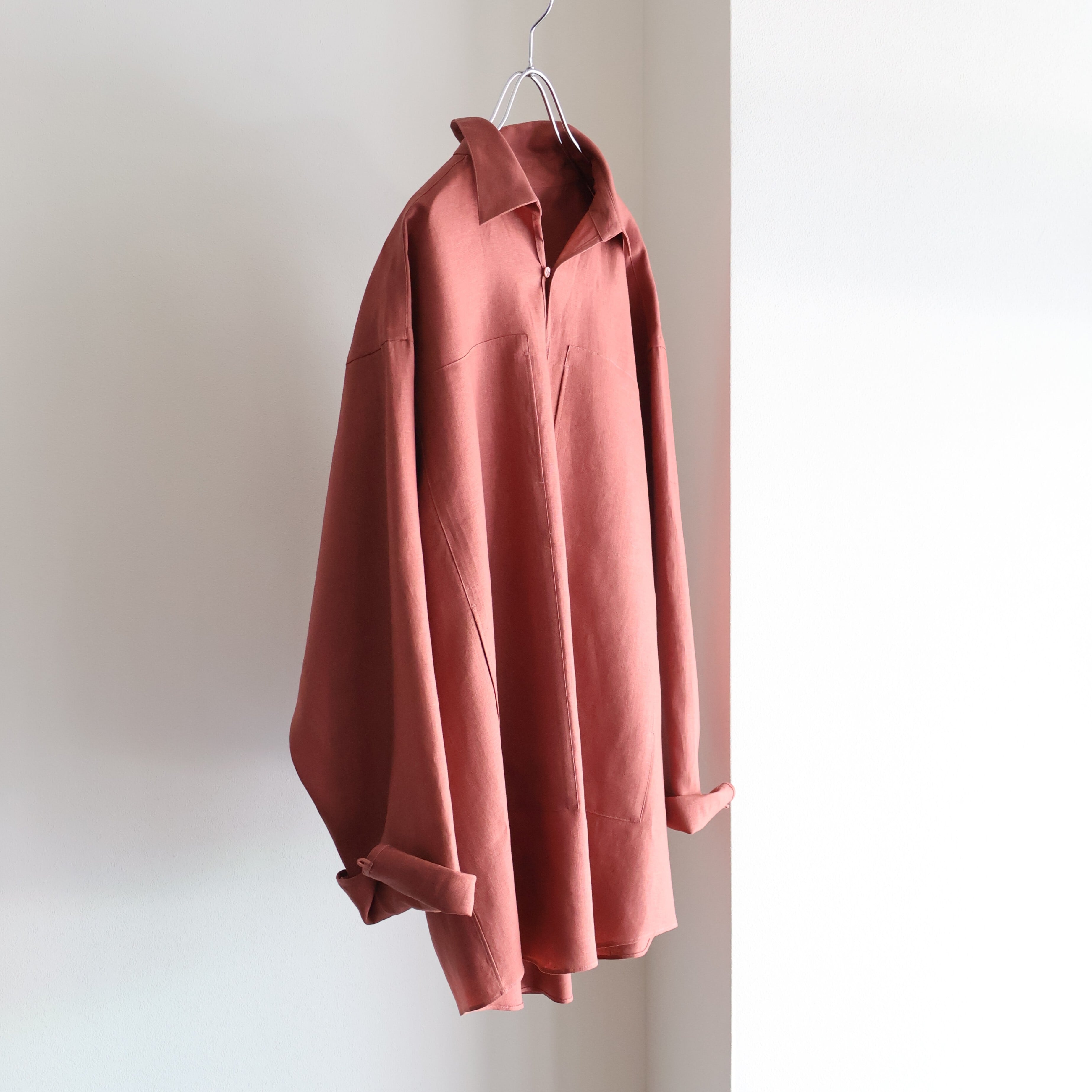 POSTELEGANT “ Linen Gathered Pull-Over Shirt ( Dark Red )” | H.inch