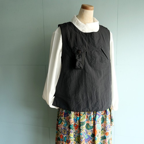 ミニポケット付きベスト