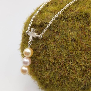 necklace-TINY  CROSS