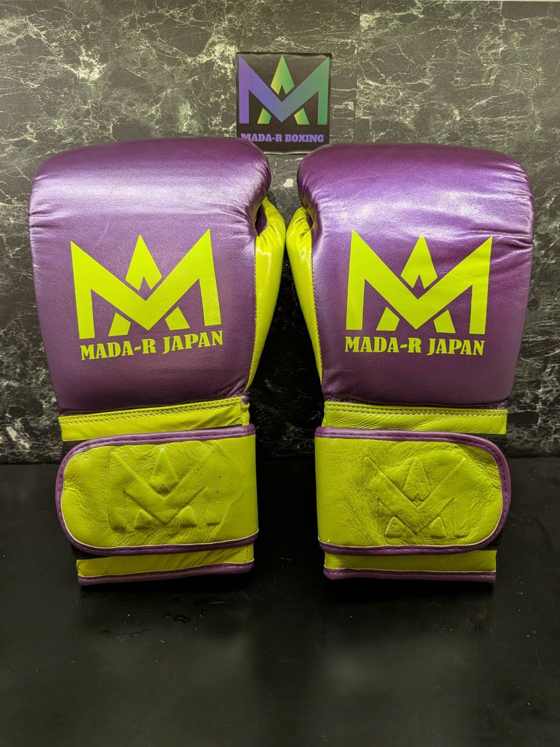 メイウェザーミット専用ミット ピンク×ブラック | MADA-R ＆ ARCADE JAPAN