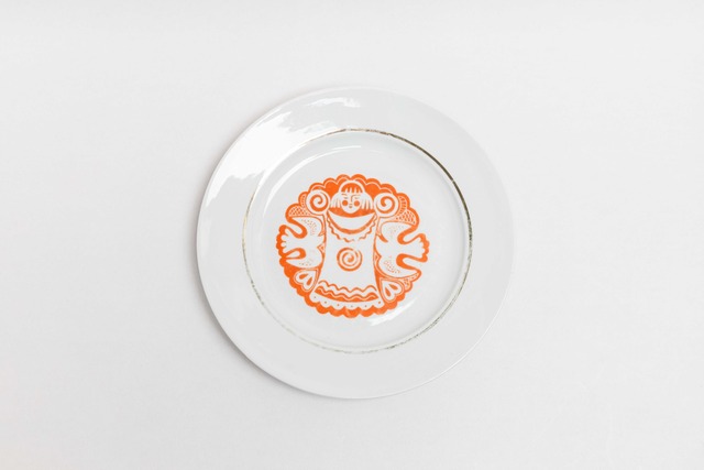 ヴィンテージ　民族調の女性と鳥柄のお皿　ポルタヴァ磁器工場　旧ソ連　0529