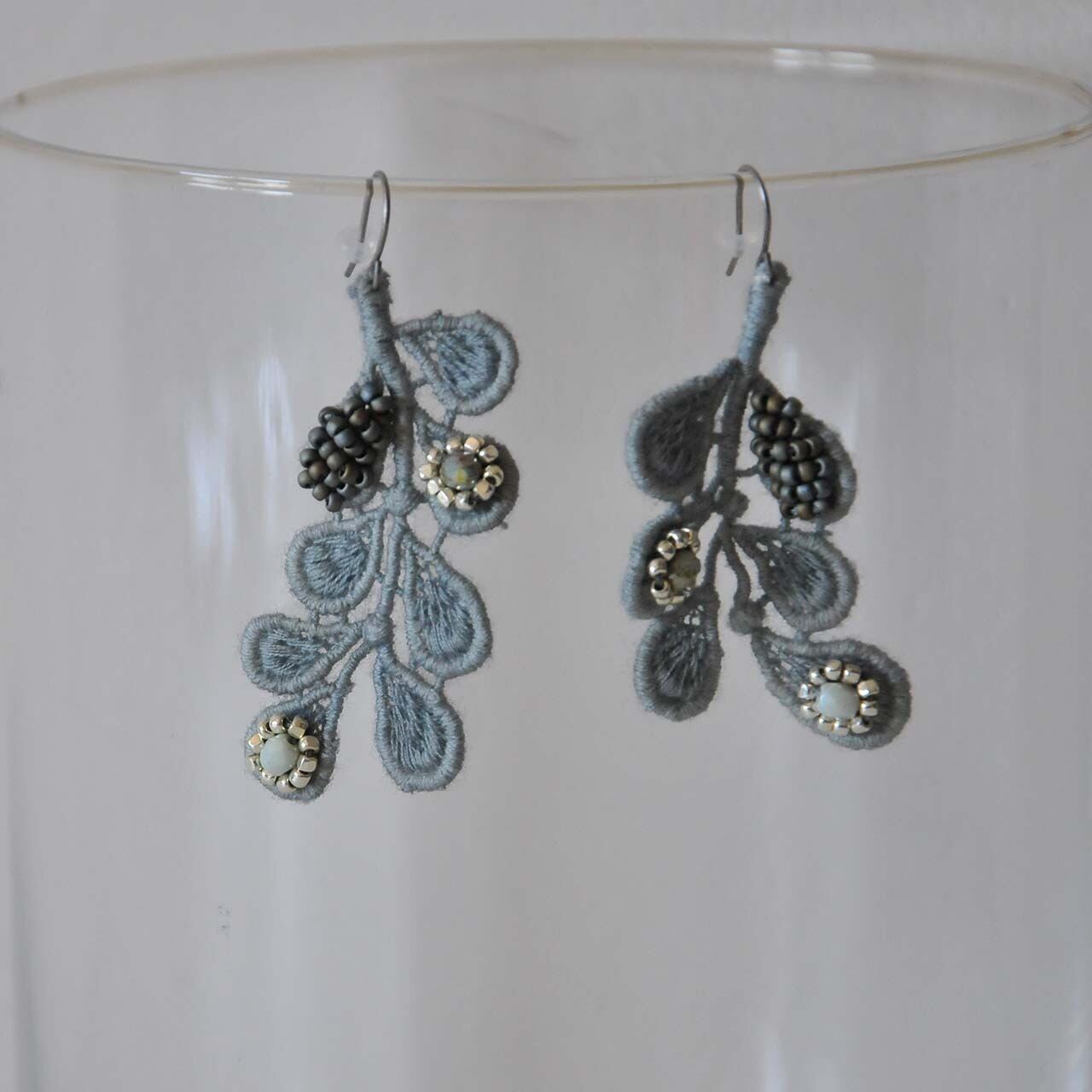 Jeujyei ウールレース ピアス La21 3 Gray Migo Labo