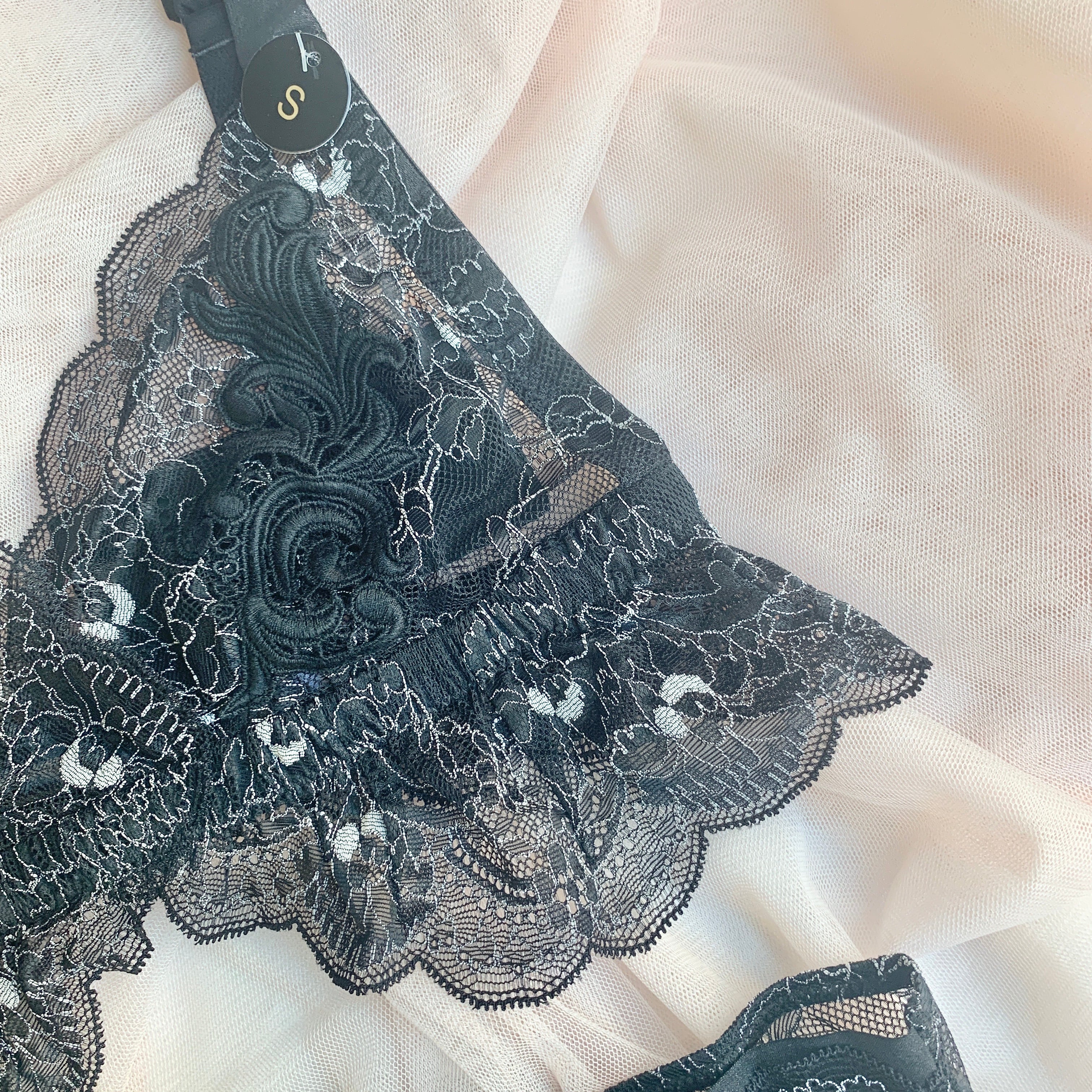 Dizon corset高級刺繍レースブラレット♡