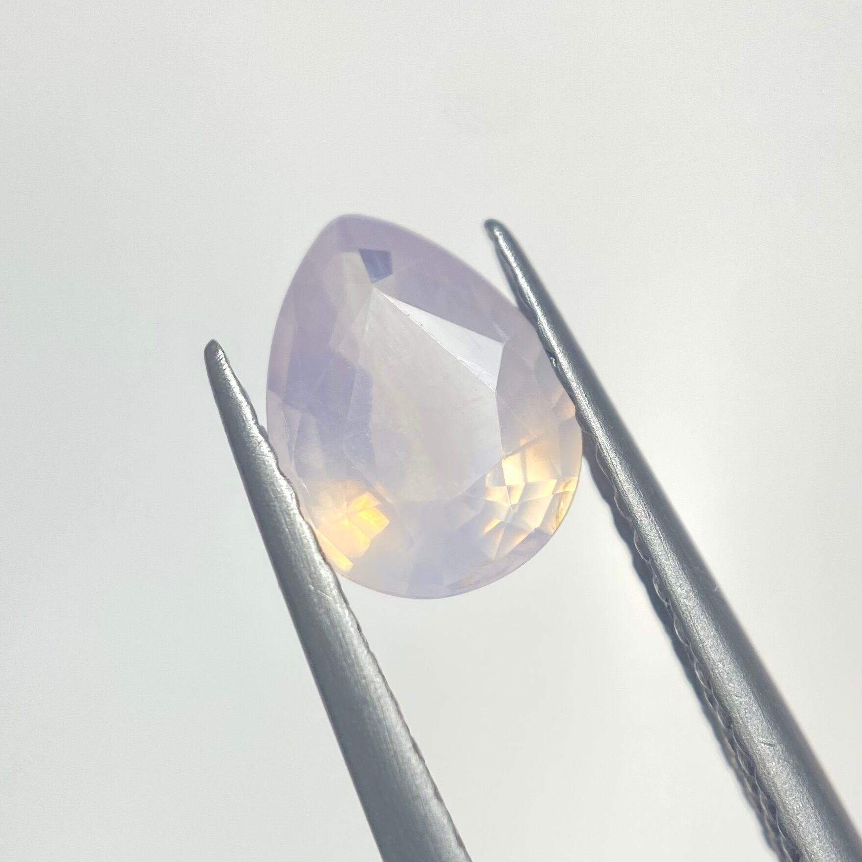 桜の花びら シルキーピンクホワイトなサファイア