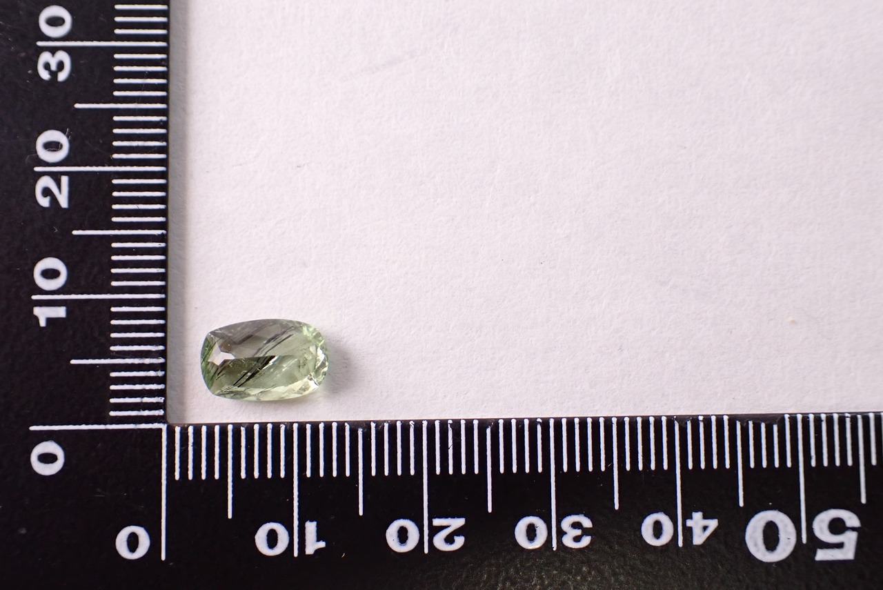 ルドウィジャイトインペリドット　1.99ct　[D2-531]
