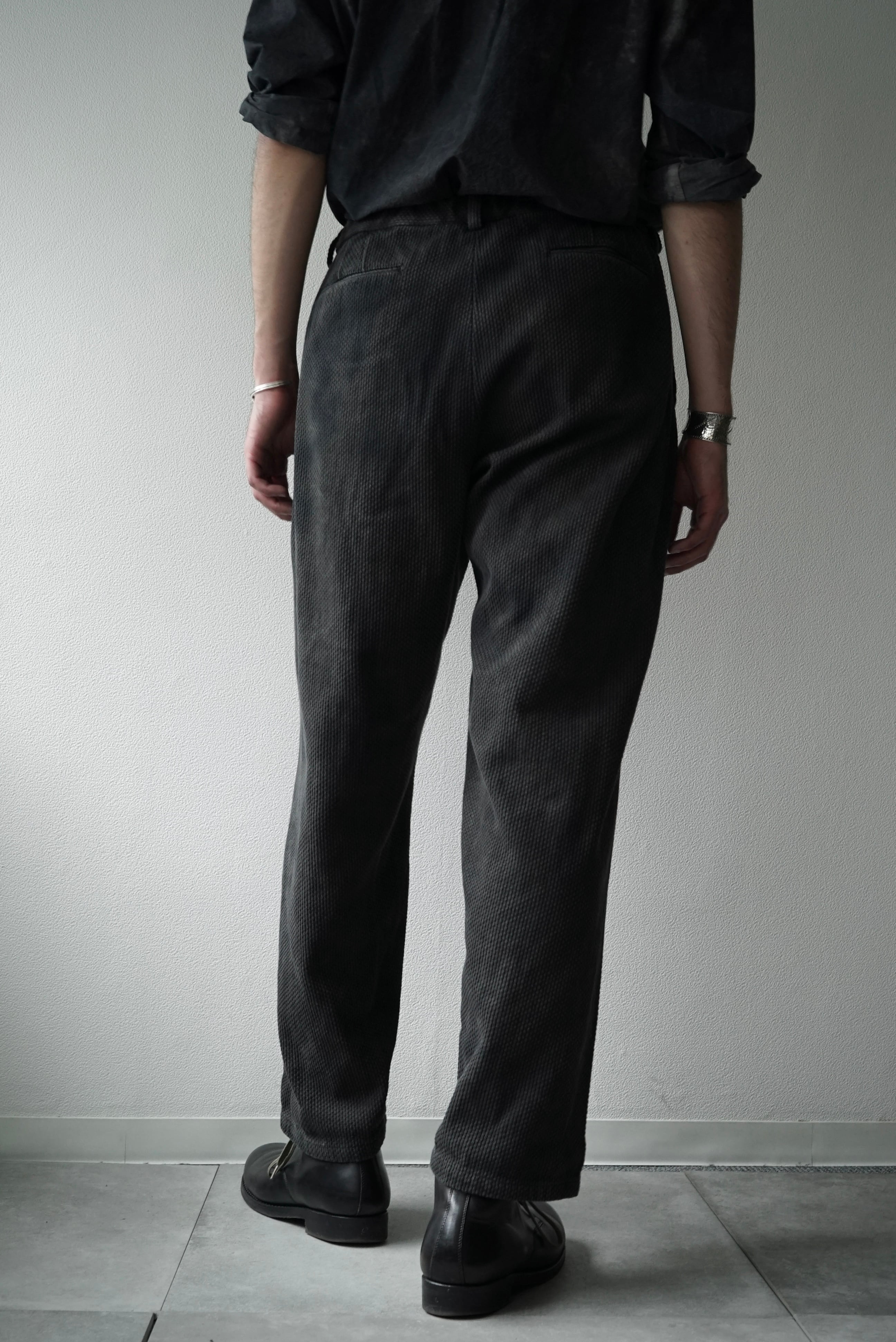 Sashiko / Side Seamless Slacks (暗黒染) | C O L I N A Sashiko / Side Seamless Slacks (暗黒染) | C O L I N A