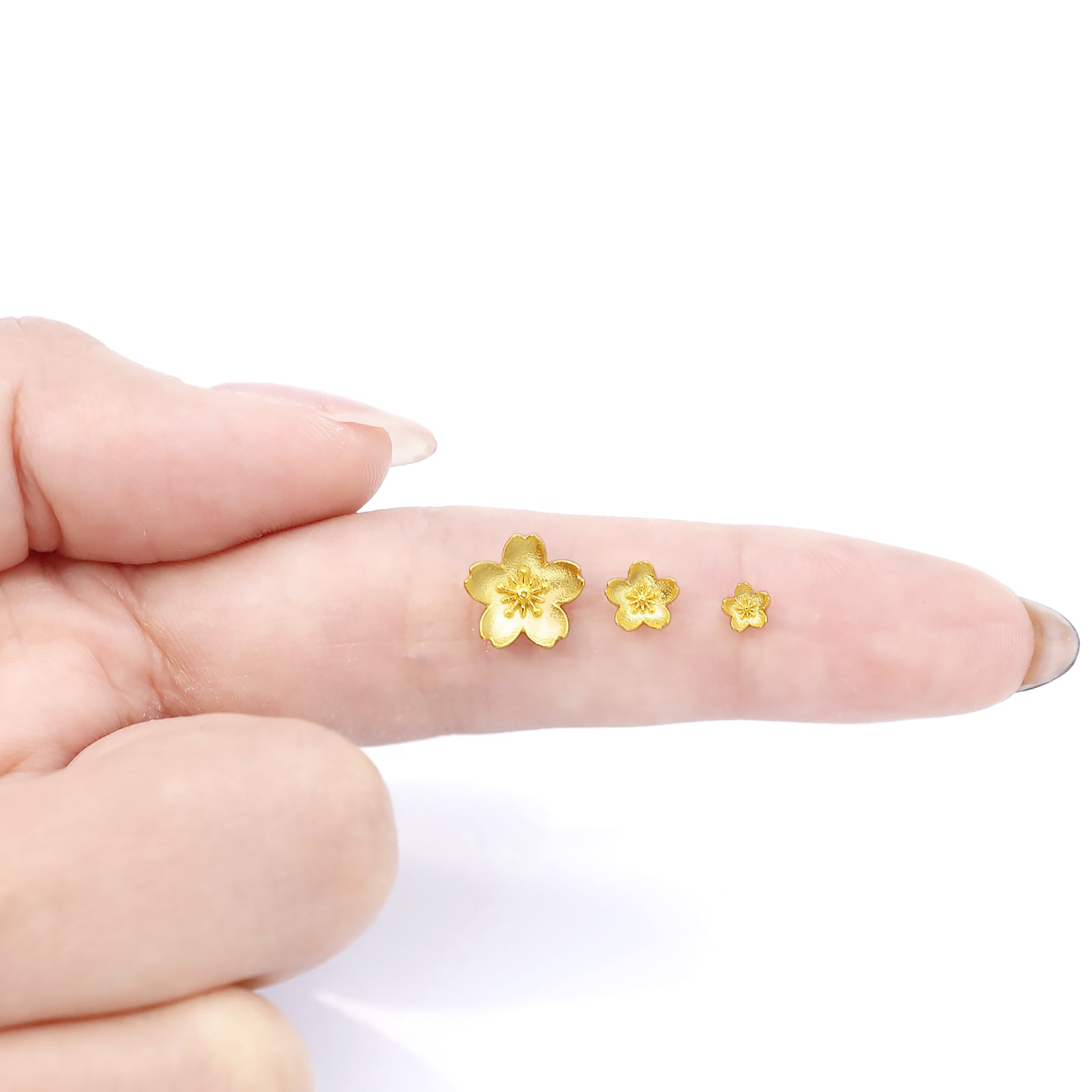純金『桜の花びら』モチーフ 約1g 指先サイズの芸術品 JUNGOLD