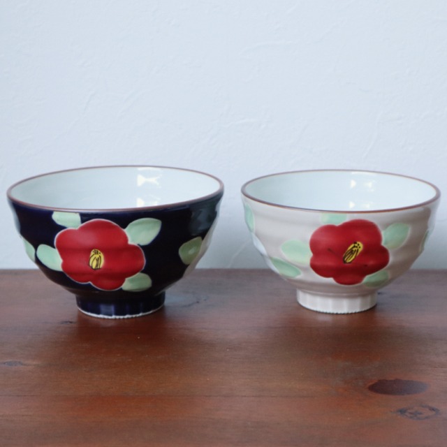 波佐見焼　しのぎ茶付　釉彩椿（ルリ大・ピンク小）9-177