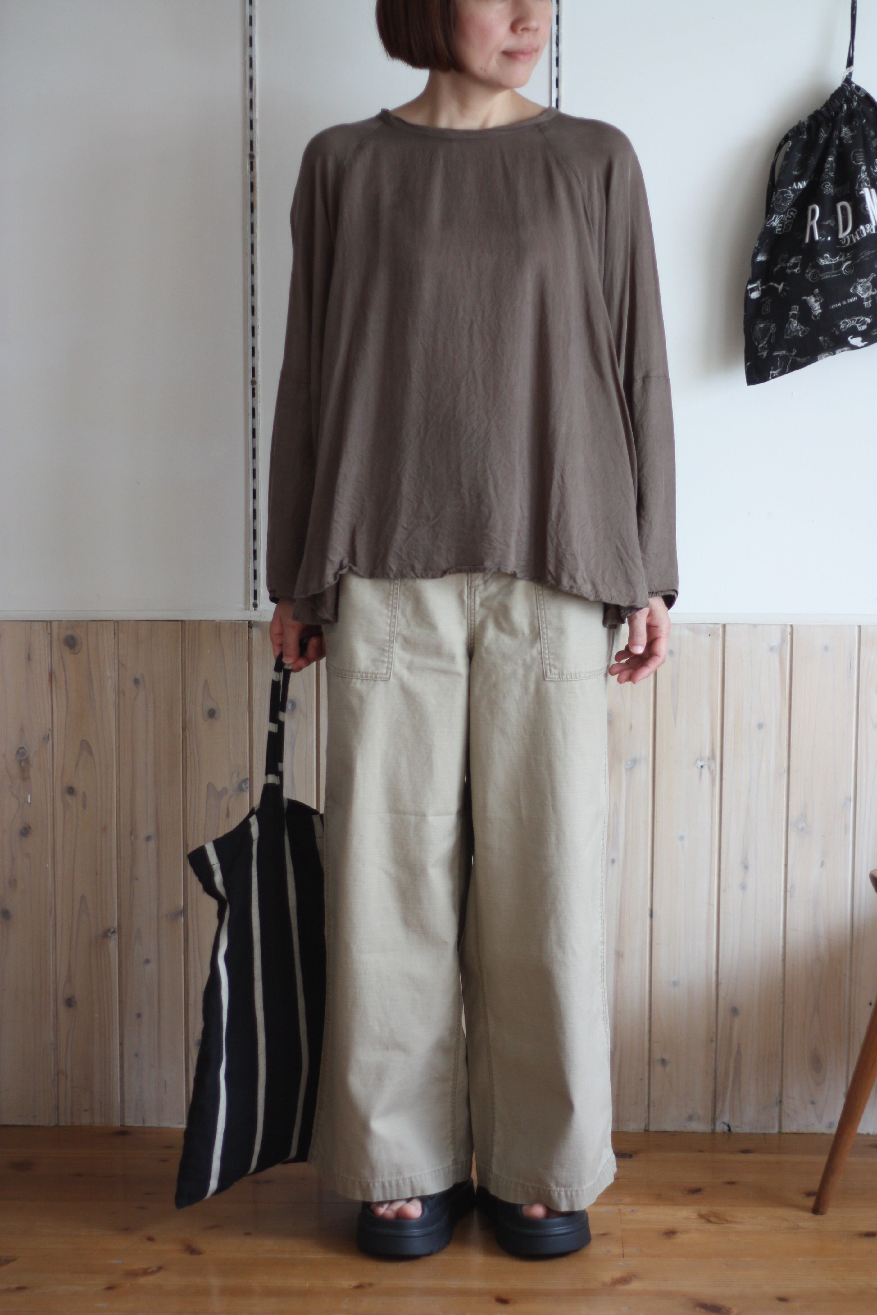 Le pivot ルピボット バックサテンベイカーラフパンツ ベージュ | tous