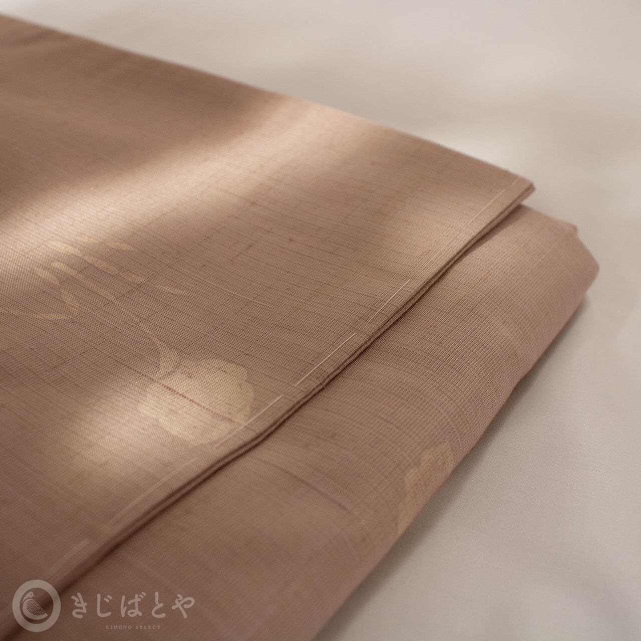 正絹紬 浪花鼠の飛び柄小紋 袷 | きじばとや