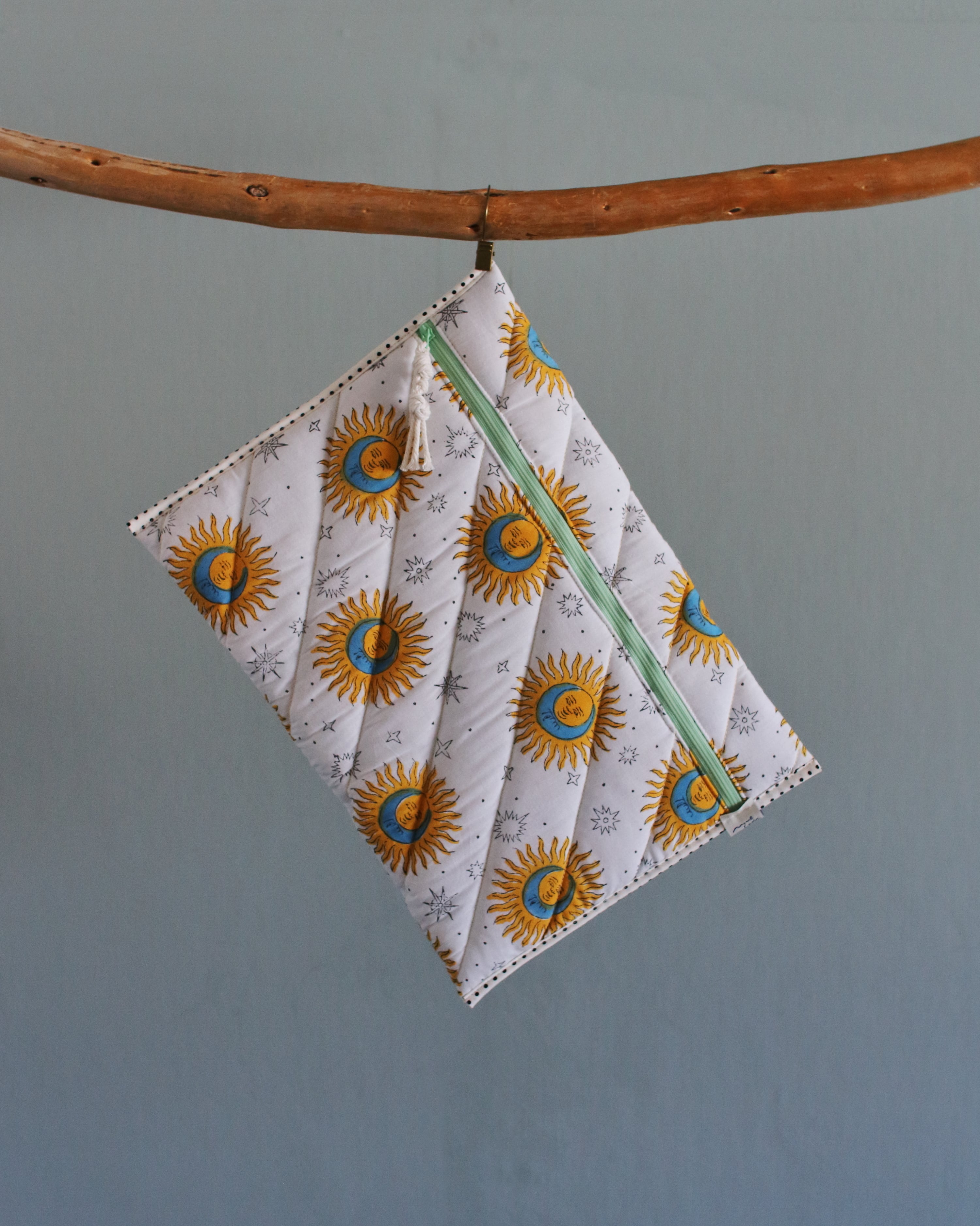 Block quilt Laptop Sleeve.<Sun & Moon & Pink >