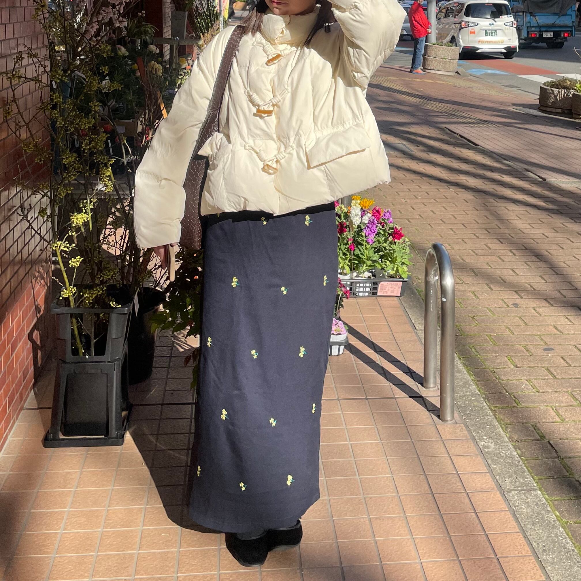 ツイルフラワー刺繍スカート【ネイビー】/