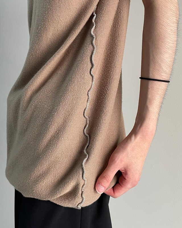【2003s/s Maison Martin Margiela】inside out v-neck no sleeve
