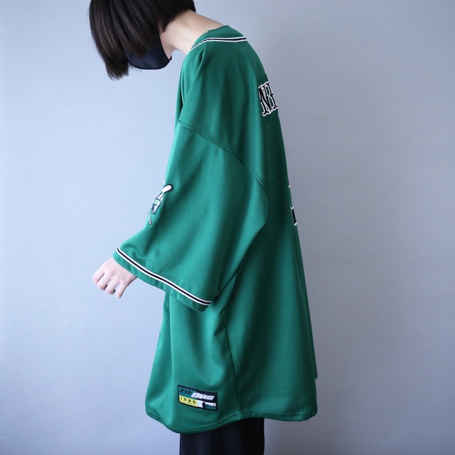 XXL over silhouette 5 numbering deep green baseball shirt