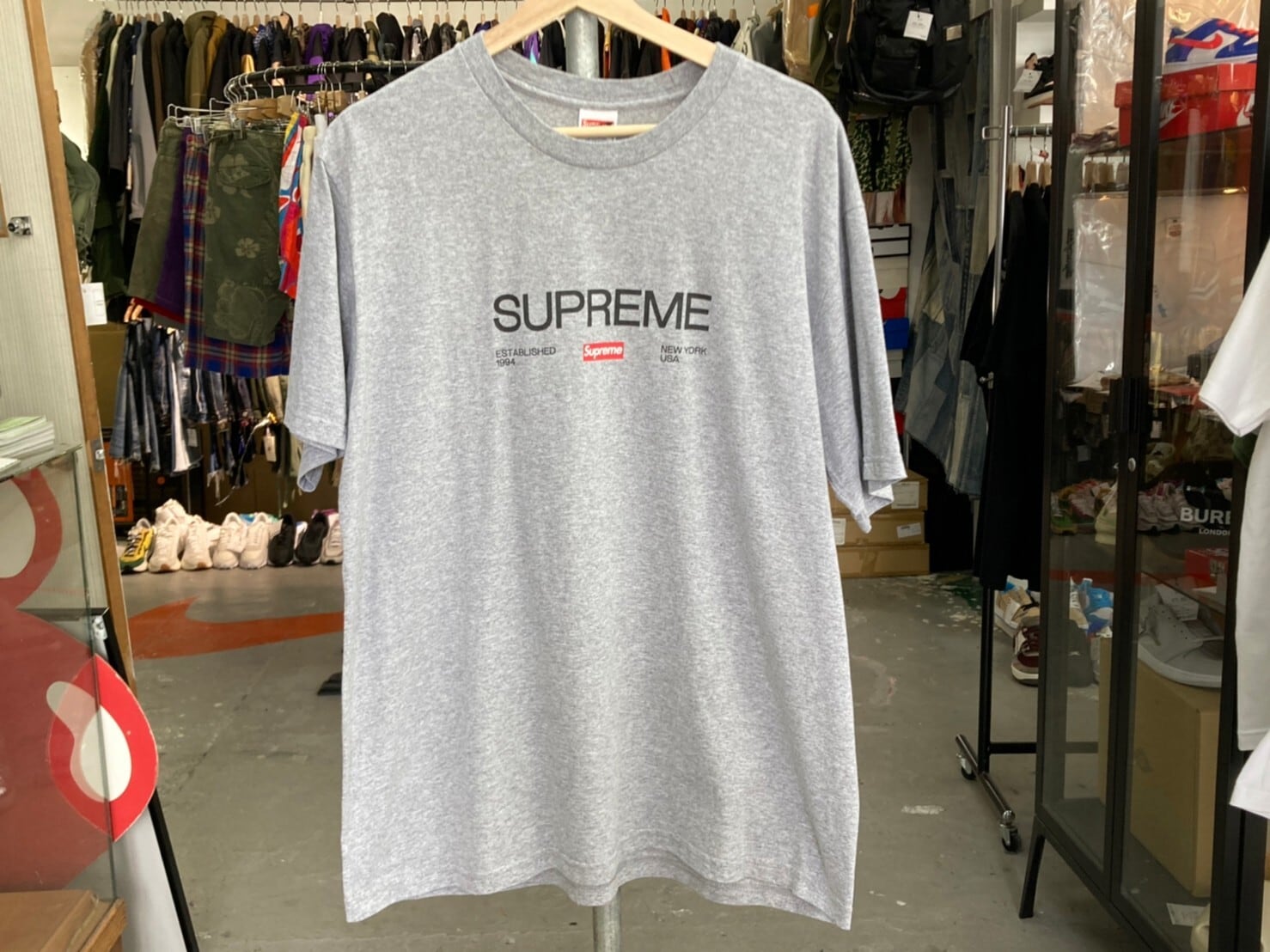 Supreme EST. 1994 TEE HEATHER GREY LARGE 316704 | BRAND BUYERS OSAKA