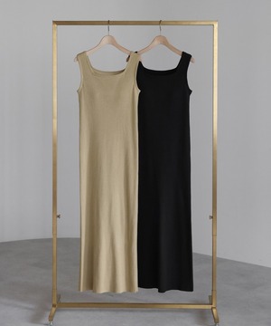 パッド付きスクエアネックリブニットワンピース【w-30112】.