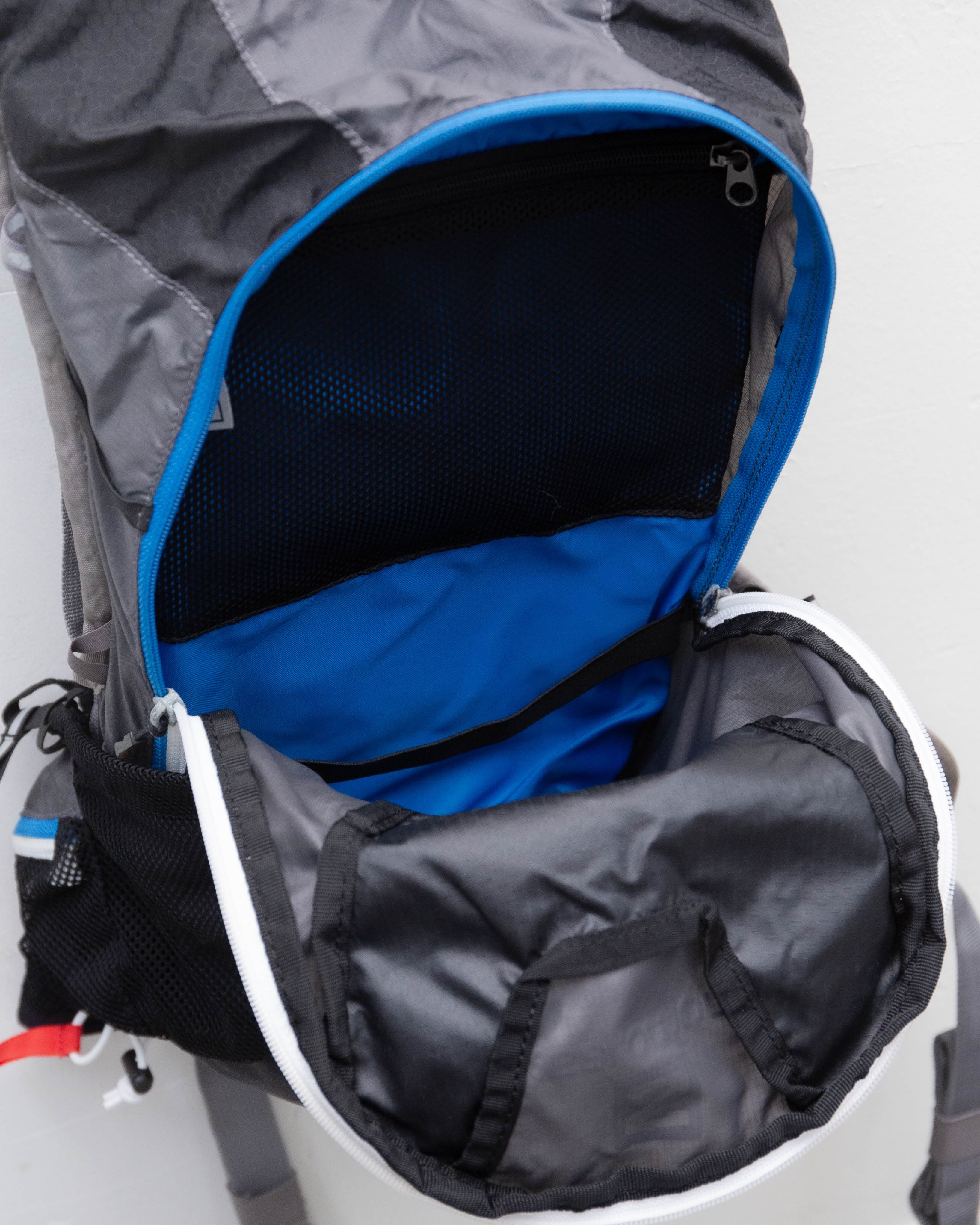 SALOMON - Agile 12 Set / trail backpack | LUIK FINN