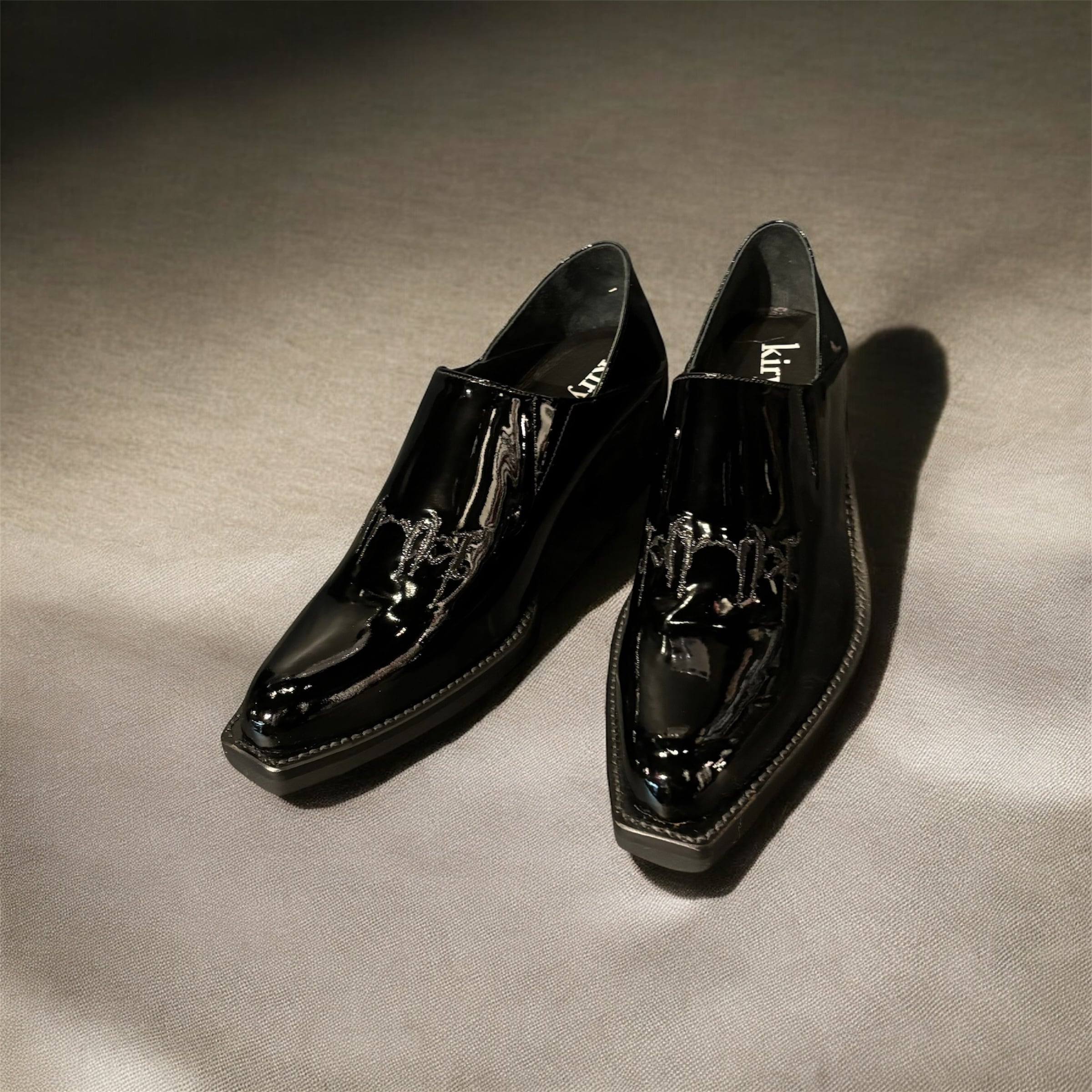 Enamel Embroidery Mules | DETRUIRE