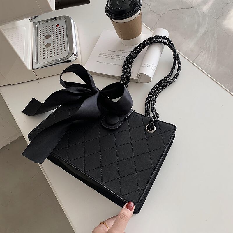 チェーン オータムウィンターレッド 秋物 冬物 メッセンジャーバッグ 手作りハンドバック51406865242