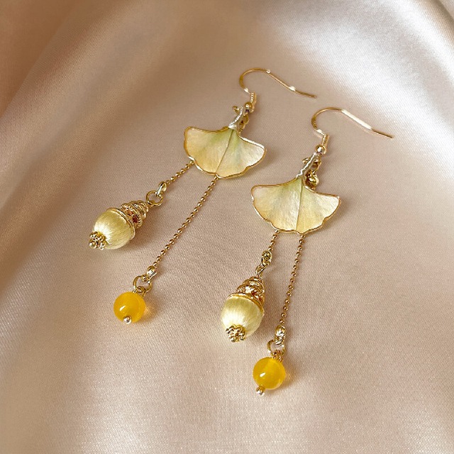 アクセサリー ピアス  ロングフリンジピアス レトロ イチョウの葉モチーフ