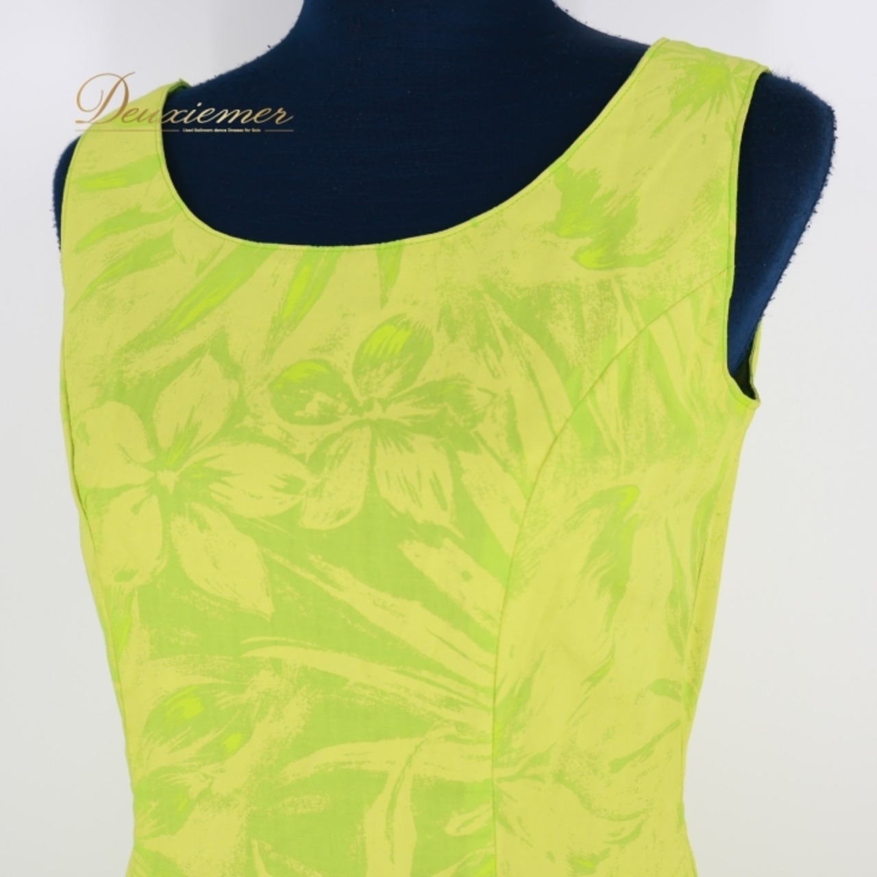 フラダンス 衣装 ワンピース ドレス グリーン系 花柄 黄緑 フラ ダンス ノースリーブ 袖なし ハワイアン 華やか 鮮やか かわいい 明るい ハワイアンプリント 爽やか