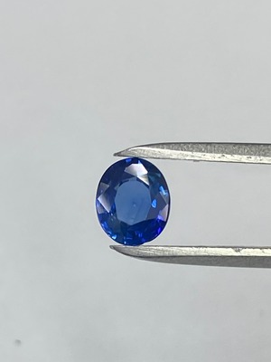 コーンフラワー　ブルーサファイア　AIGS鑑別付き　イヤリング用ペア　0.75ct/0.77ct