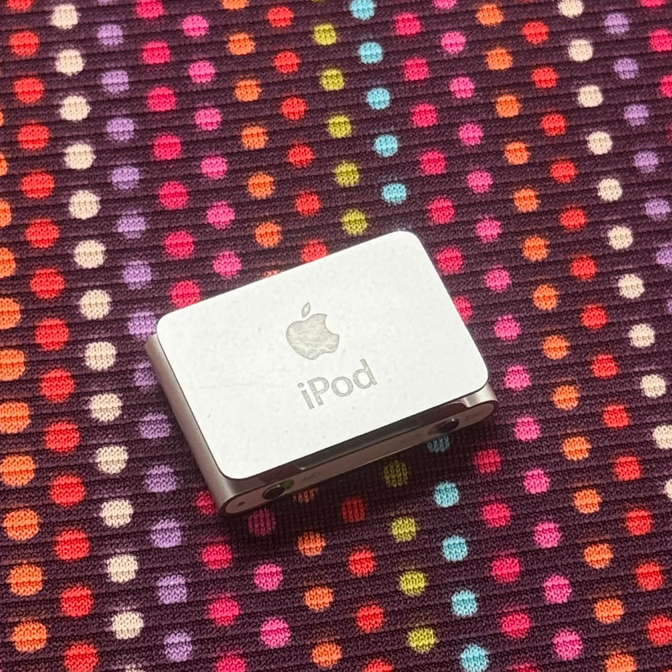 Apple iPod shuffle 第2世代 1GB シルバー | 新品バッテリー交換済み