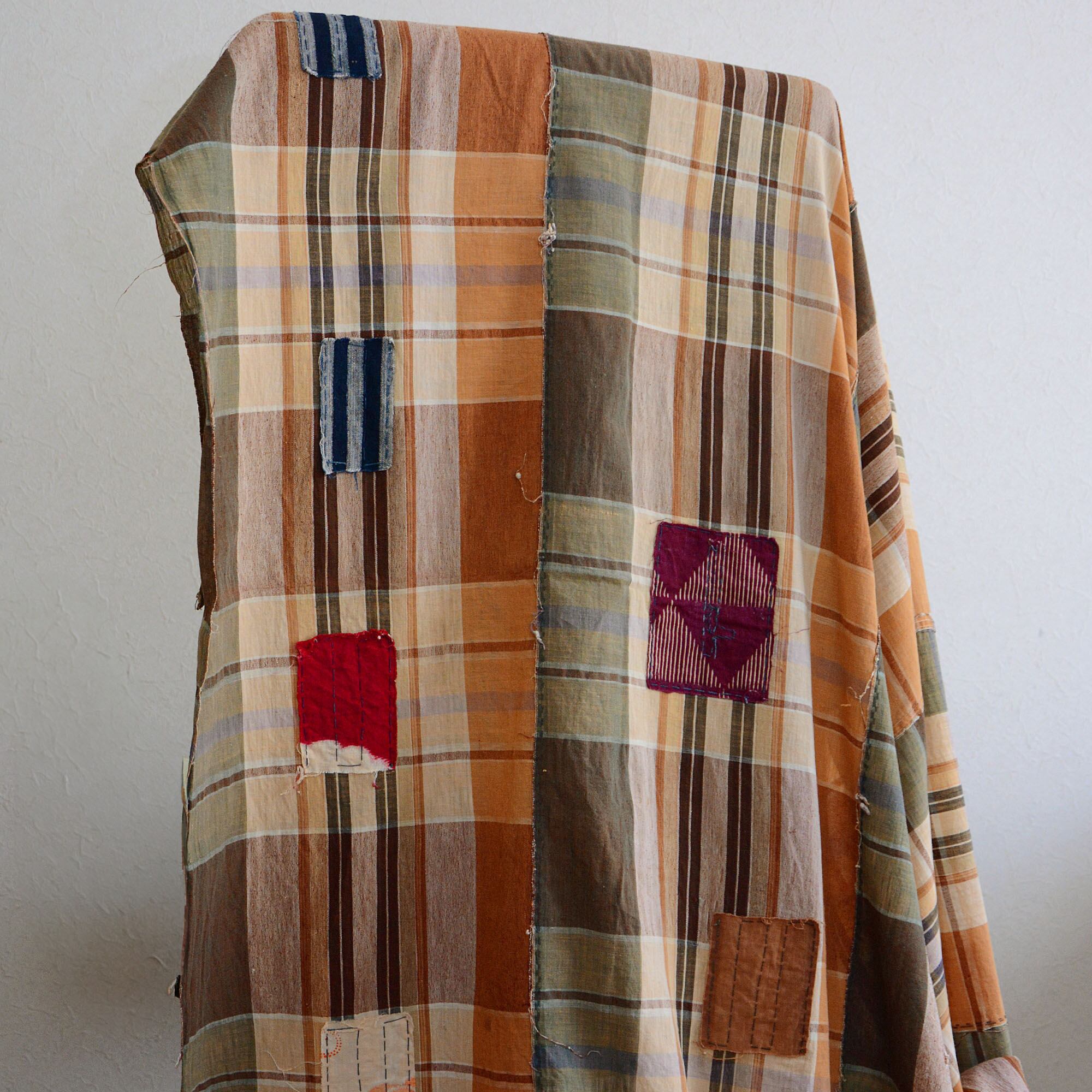 つぎはぎのリペアが魅力の襤褸古布木綿布団皮リメイク素材生地