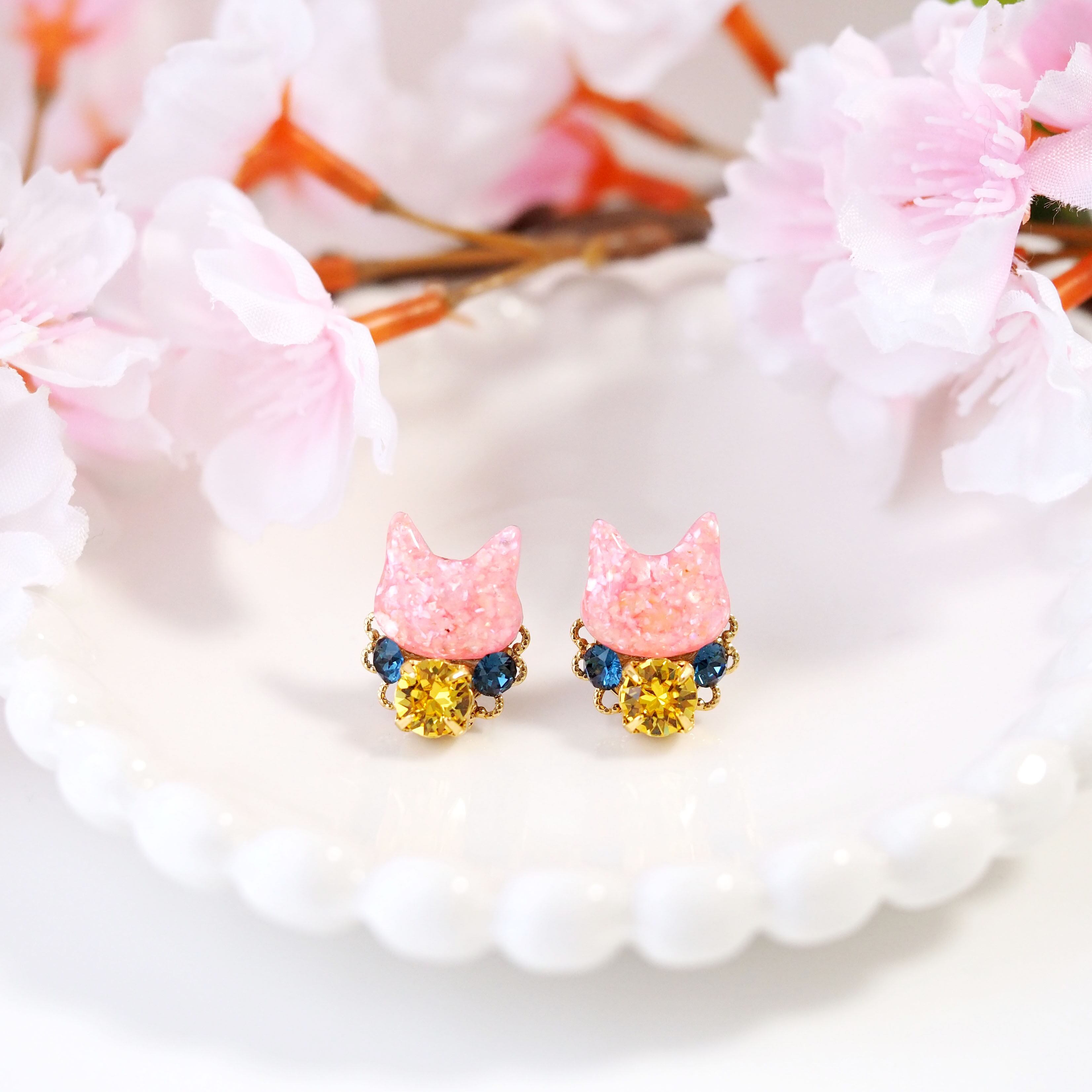 ねこもよう＞ハチワレの猫と星 ピアス/イヤリング | 星猫工房